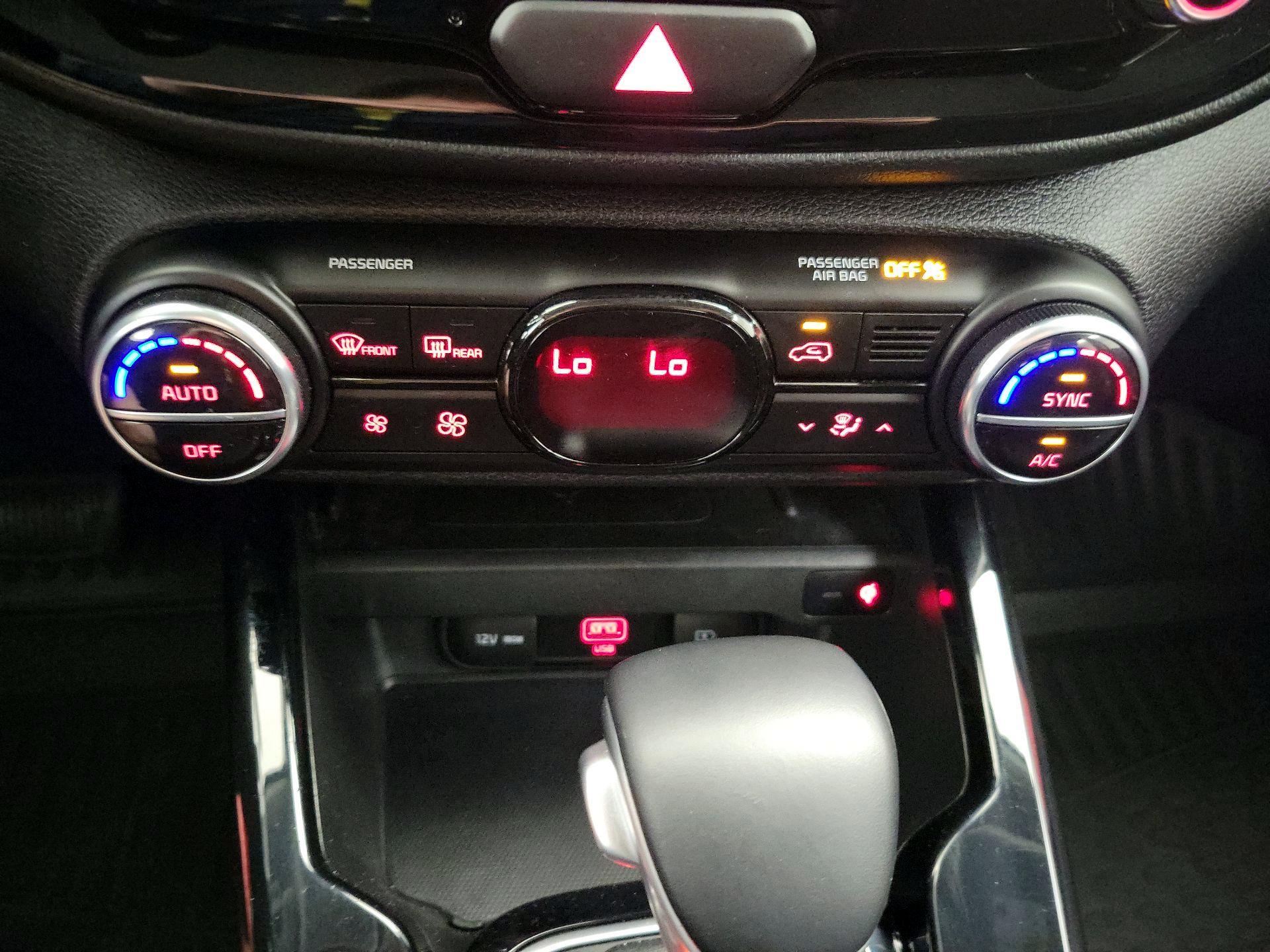 Thumbnail: 2020 Kia Soul - 16