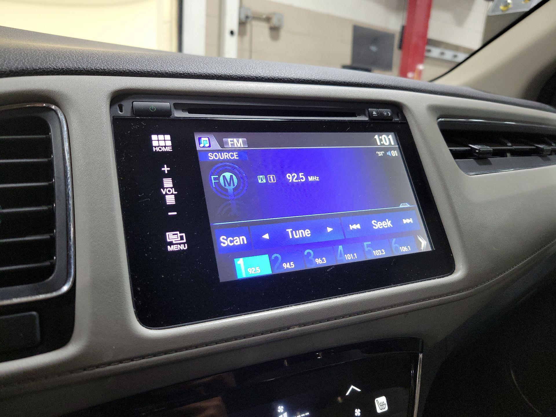 Thumbnail: 2017 Honda HR-V - 14