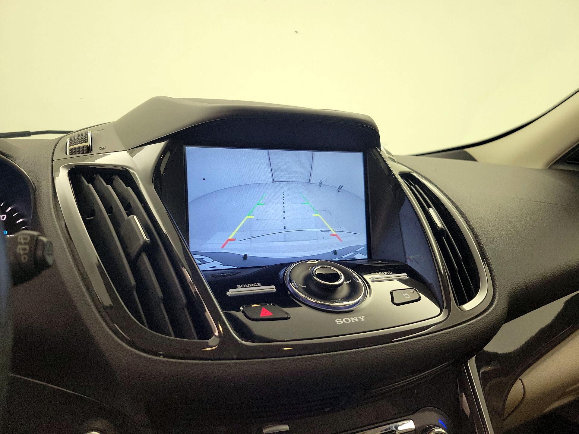 Thumbnail: 2016 Ford Escape - 15