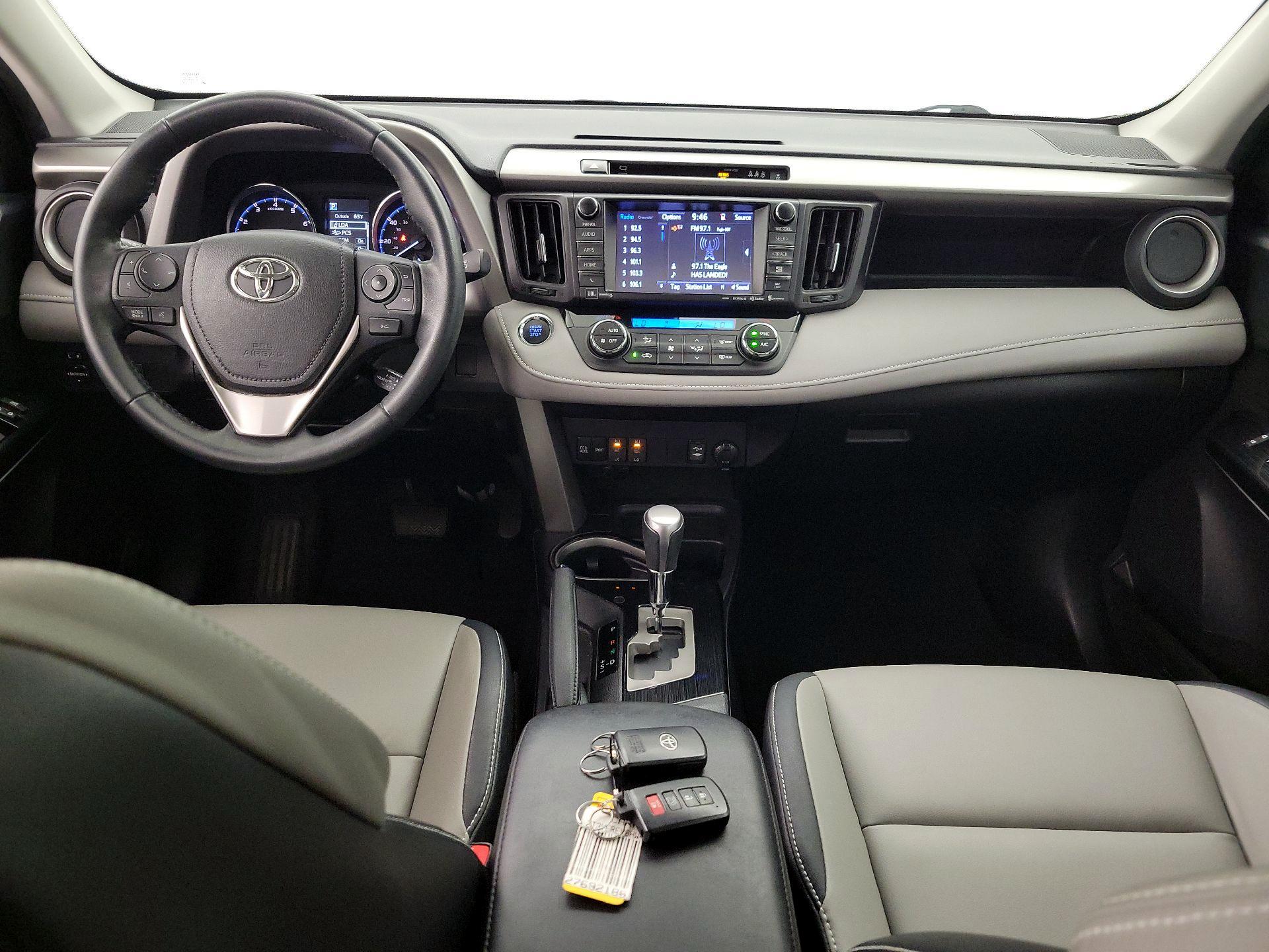 Thumbnail: 2017 Toyota RAV4 - 9