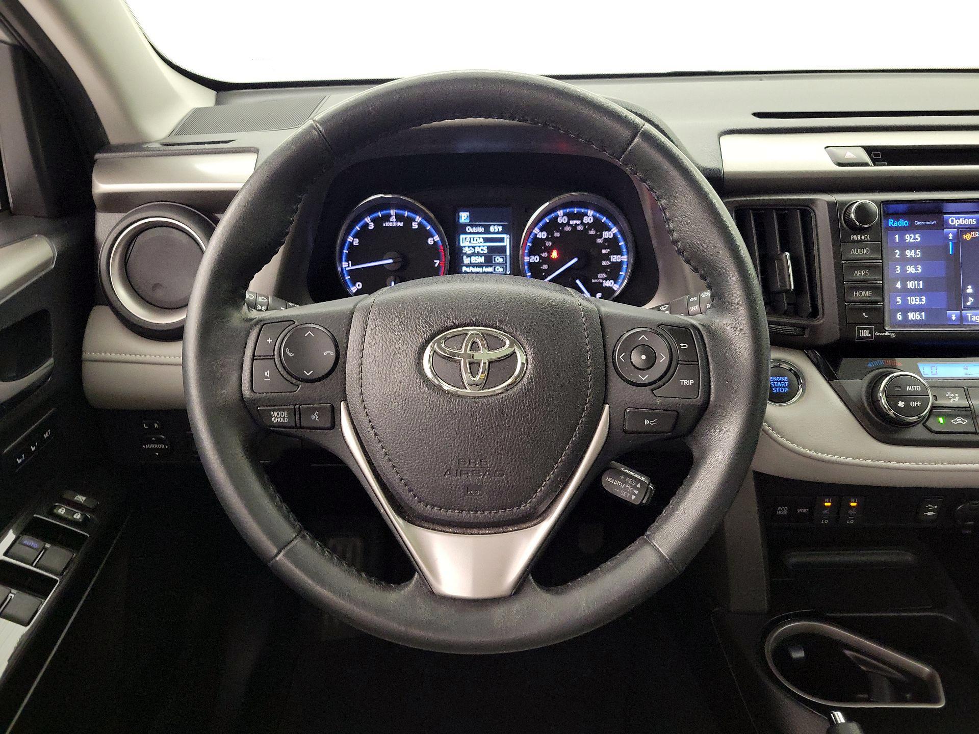 Thumbnail: 2017 Toyota RAV4 - 10