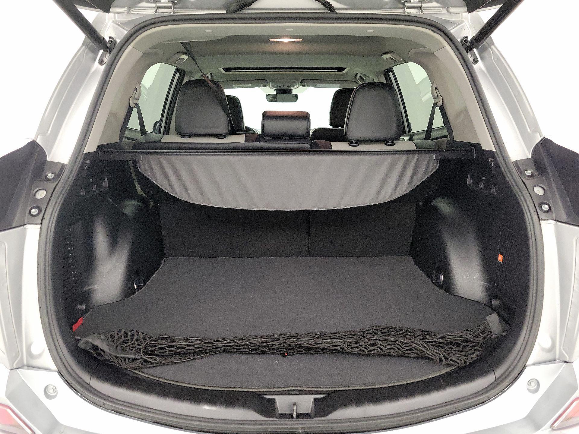 Thumbnail: 2017 Toyota RAV4 - 20