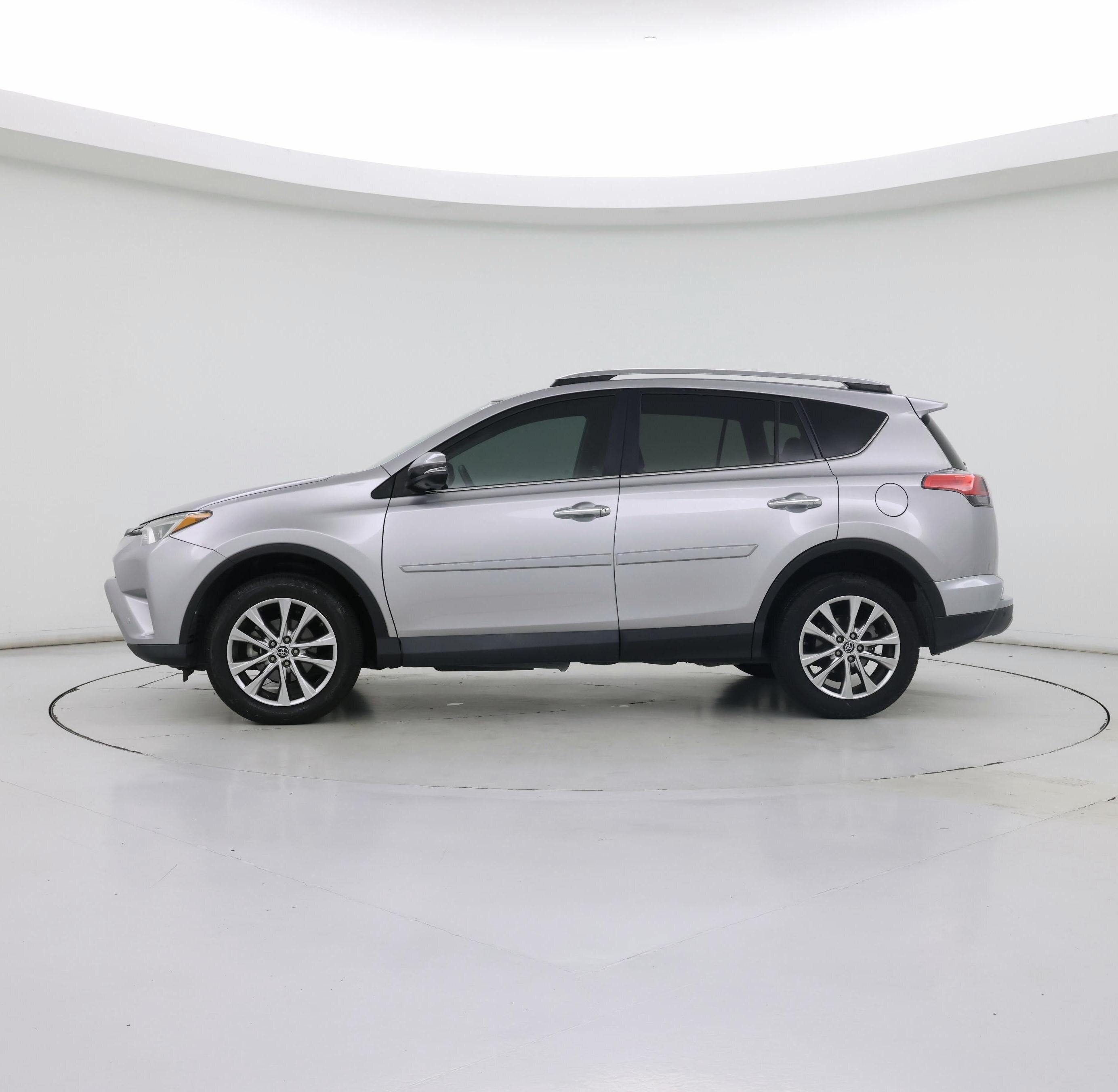 Thumbnail: 2017 Toyota RAV4 - 3