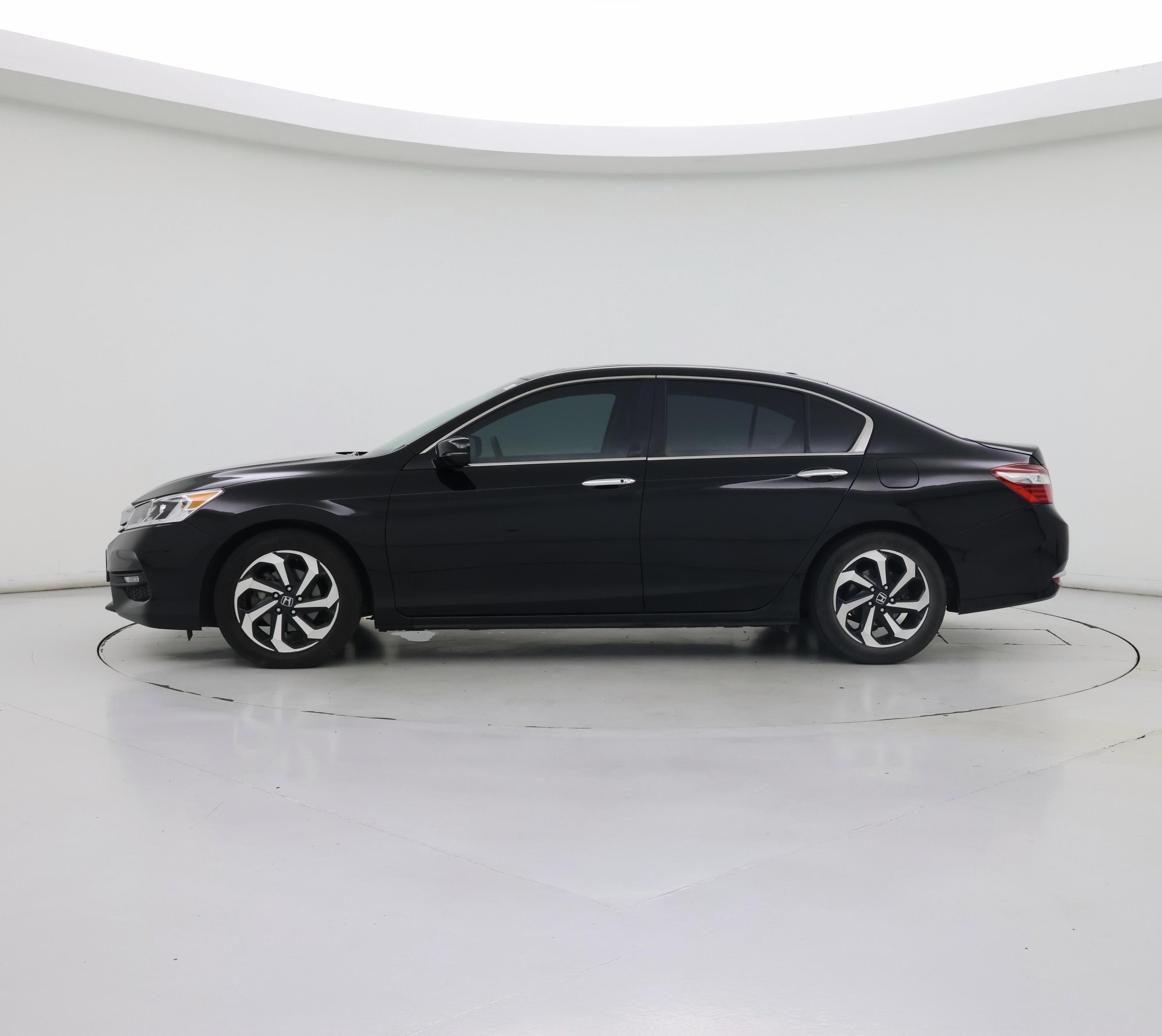 Thumbnail: 2017 Honda Accord - 3