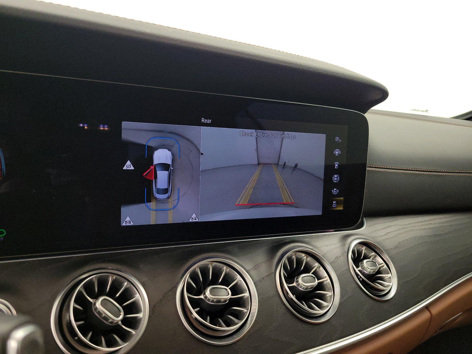 Thumbnail: 2022 Mercedes-Benz E-Class - 15