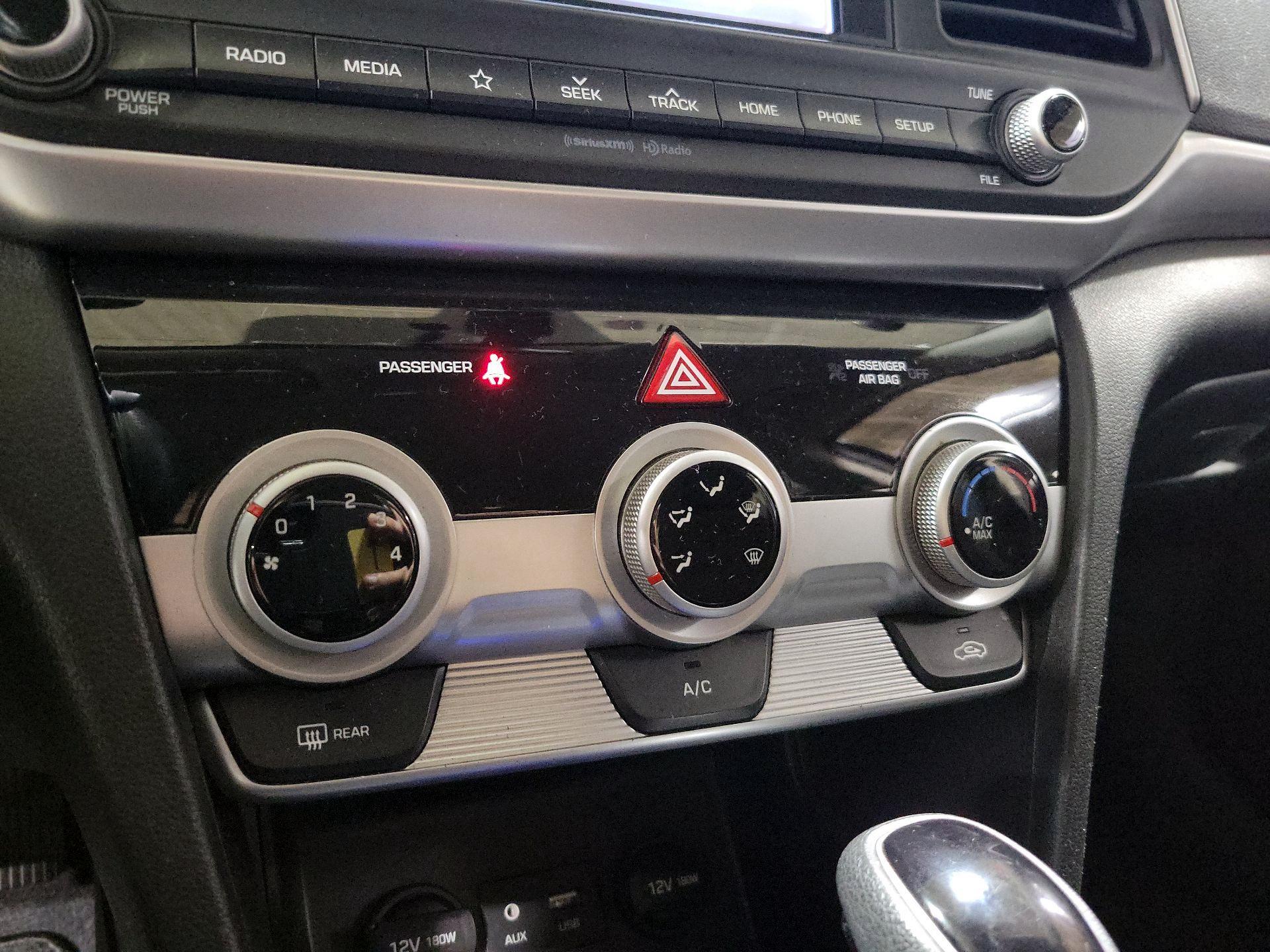 Thumbnail: 2019 Hyundai Elantra - 16