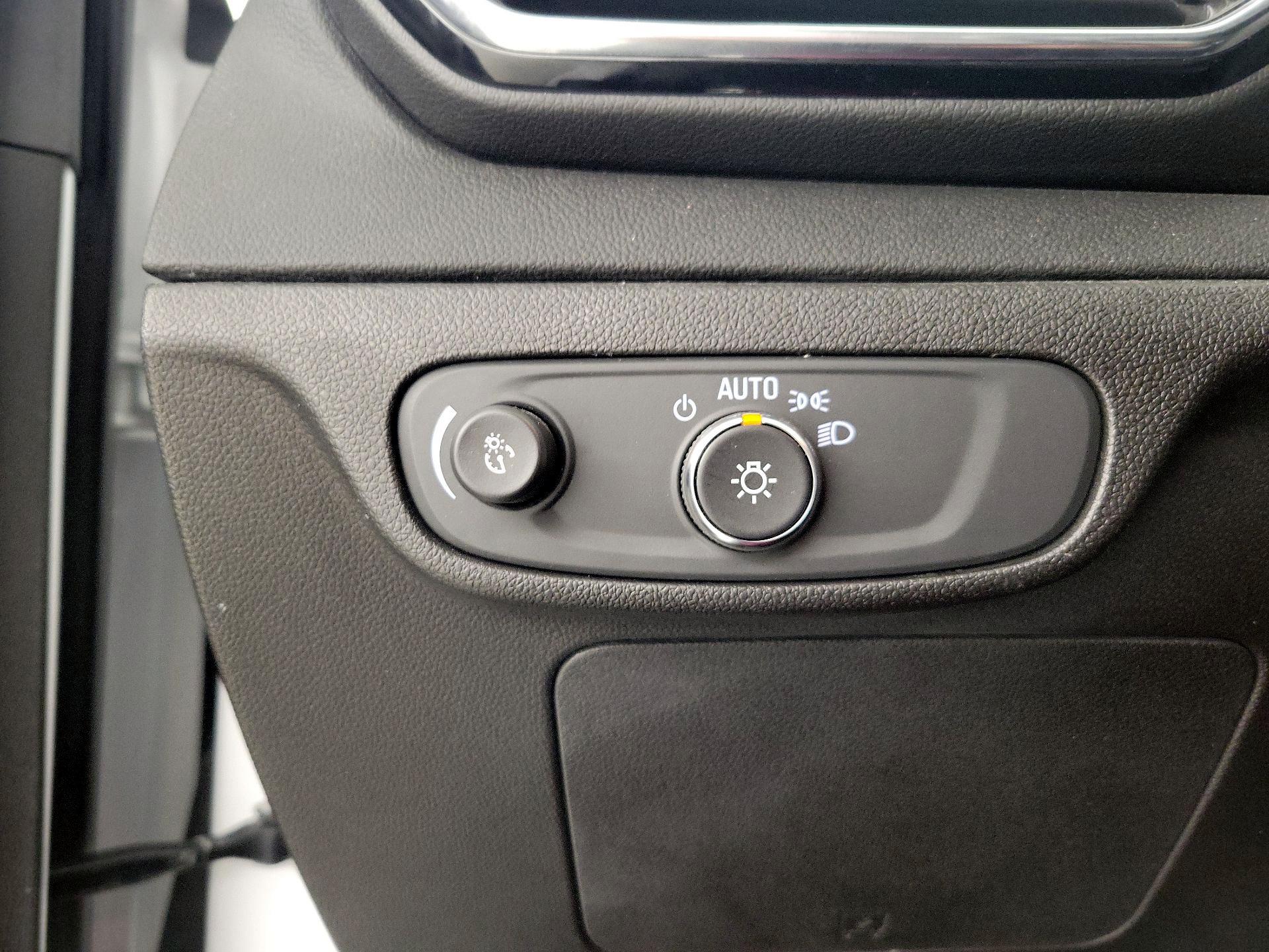 Thumbnail: 2023 Chevrolet Bolt EUV - 13