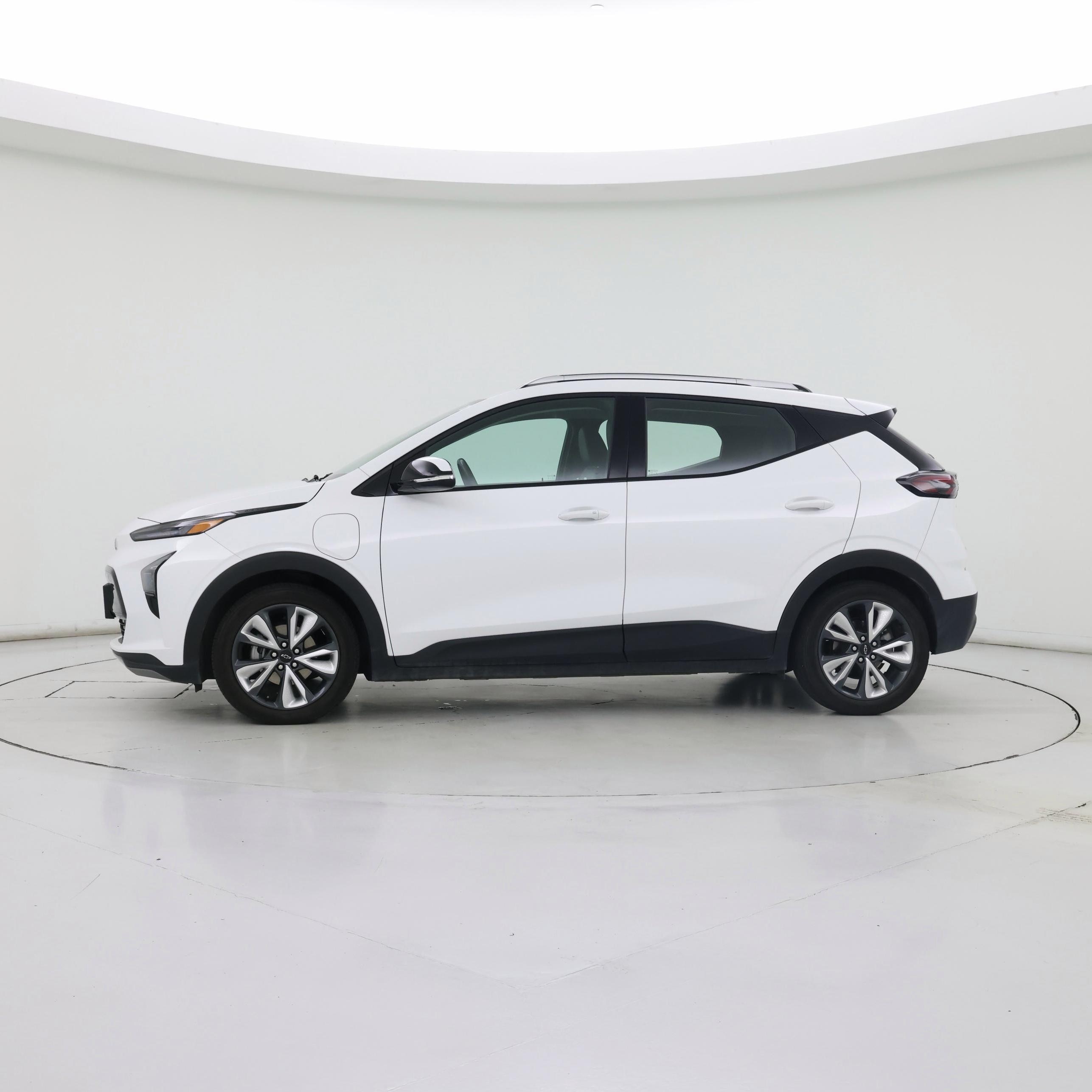 Thumbnail: 2023 Chevrolet Bolt EUV - 3