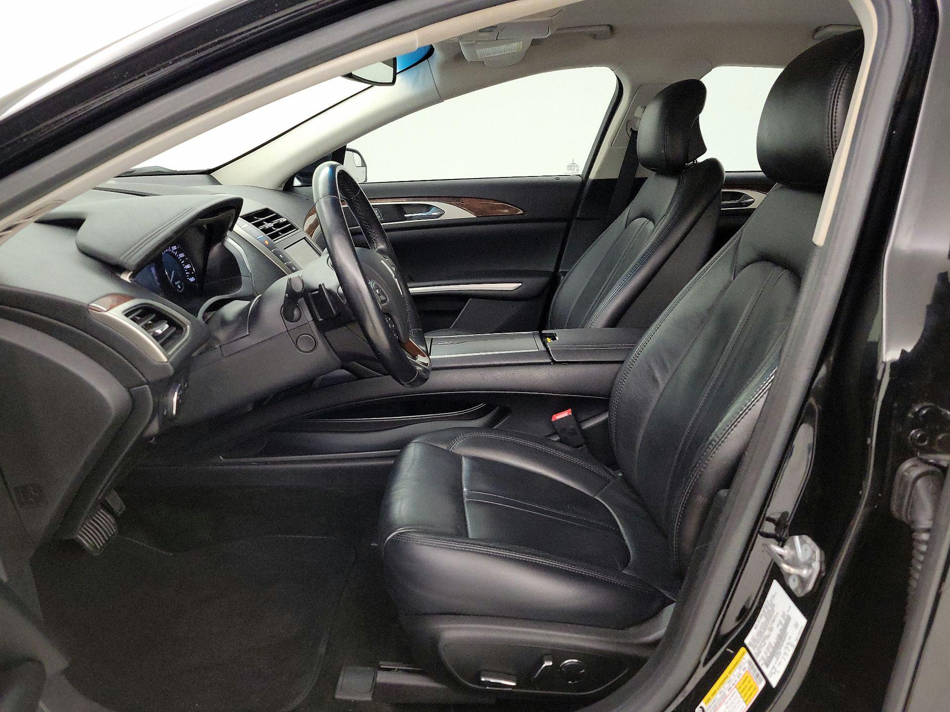 Thumbnail: 2016 Lincoln MKZ - 11