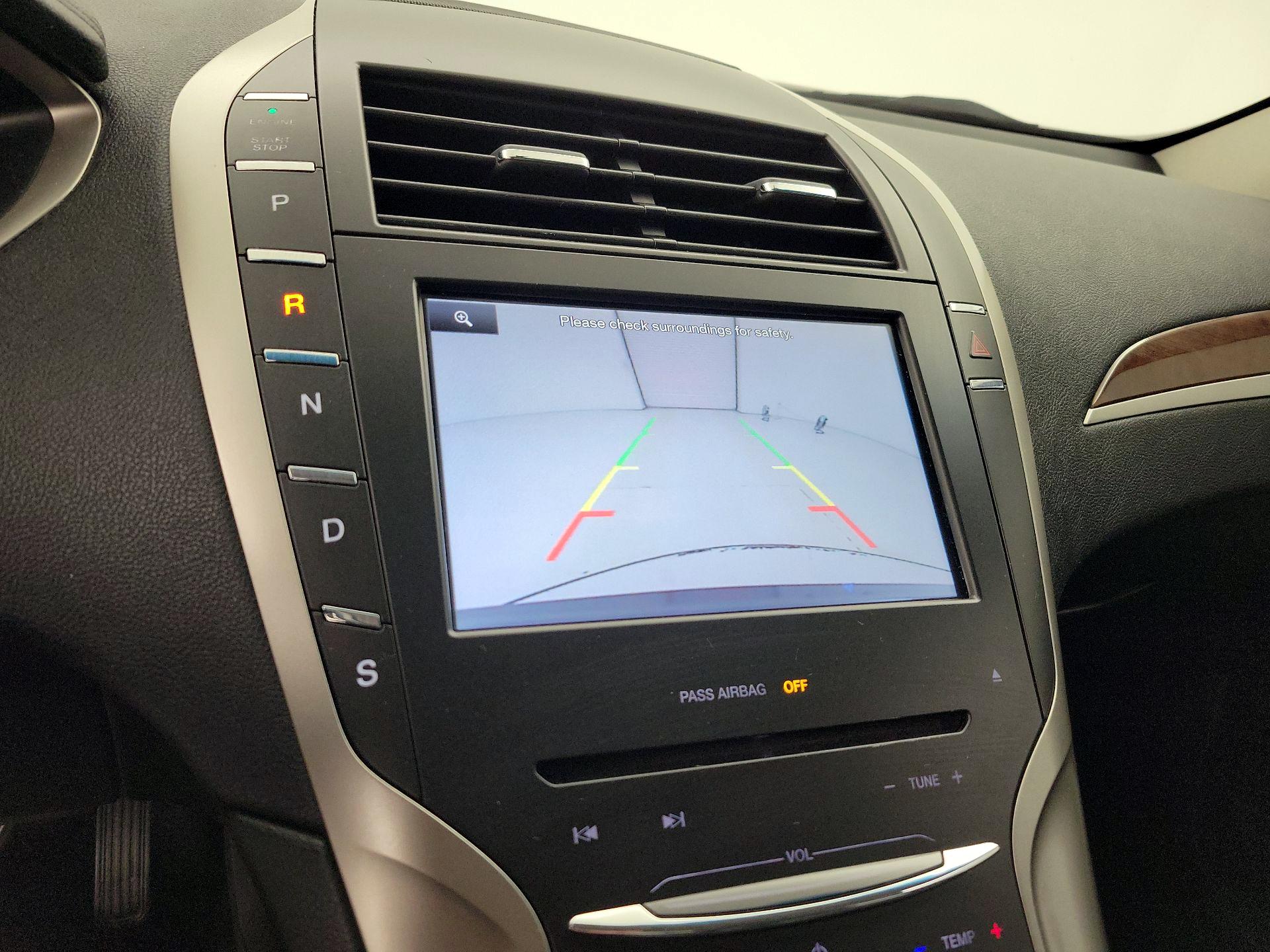 Thumbnail: 2016 Lincoln MKZ - 14