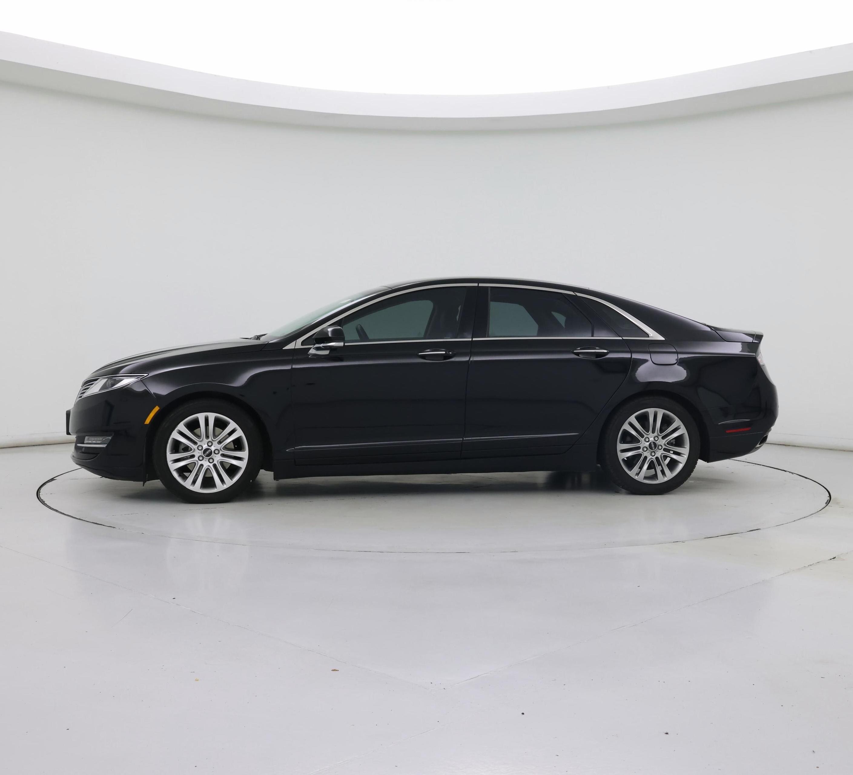 Thumbnail: 2016 Lincoln MKZ - 3