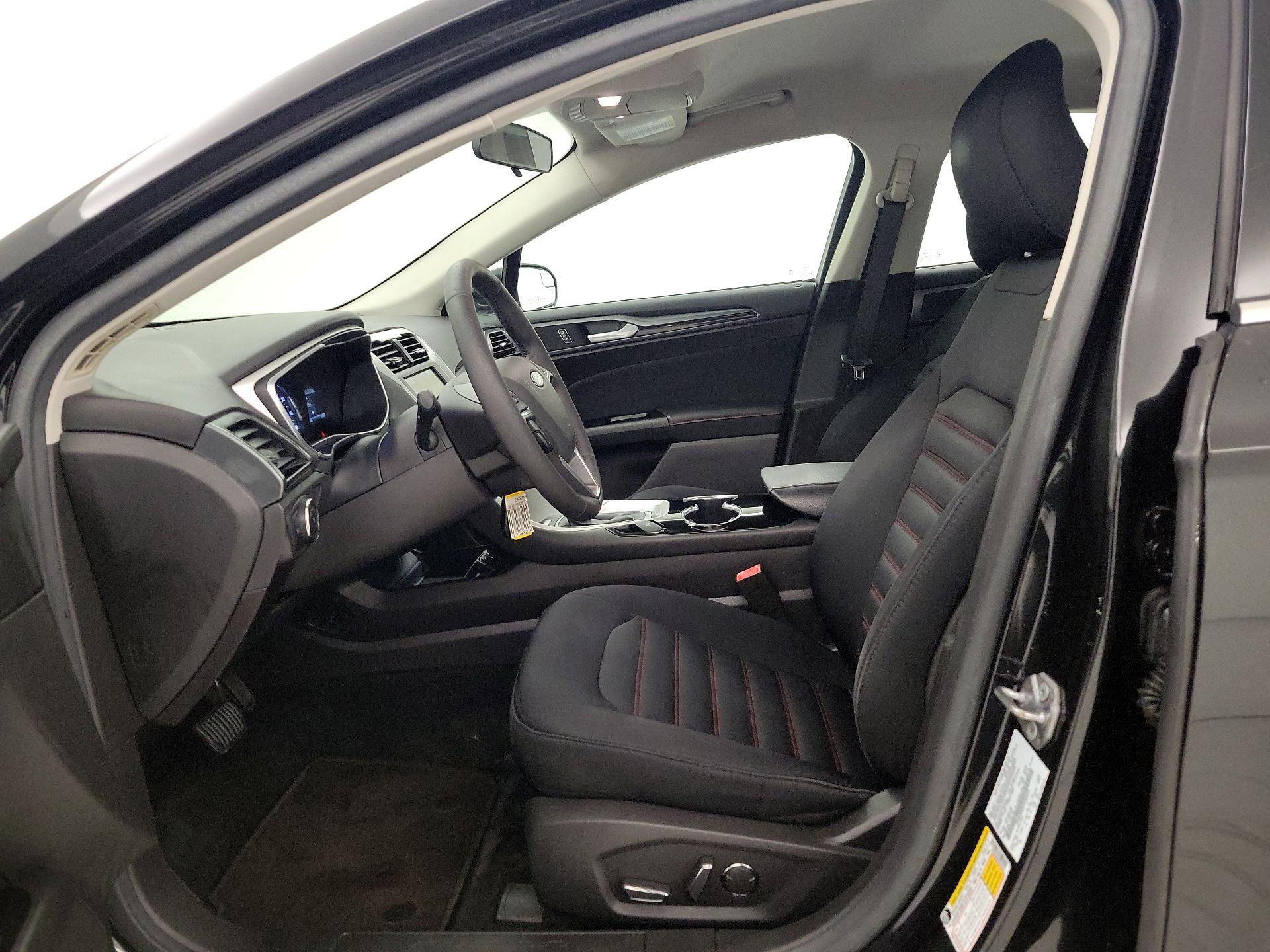 Thumbnail: 2015 Ford Fusion - 11