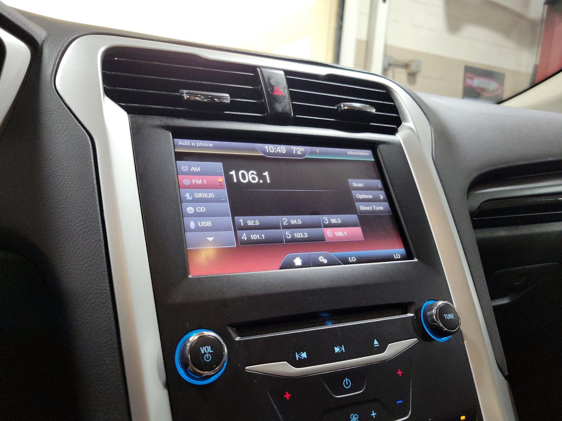 Thumbnail: 2015 Ford Fusion - 15