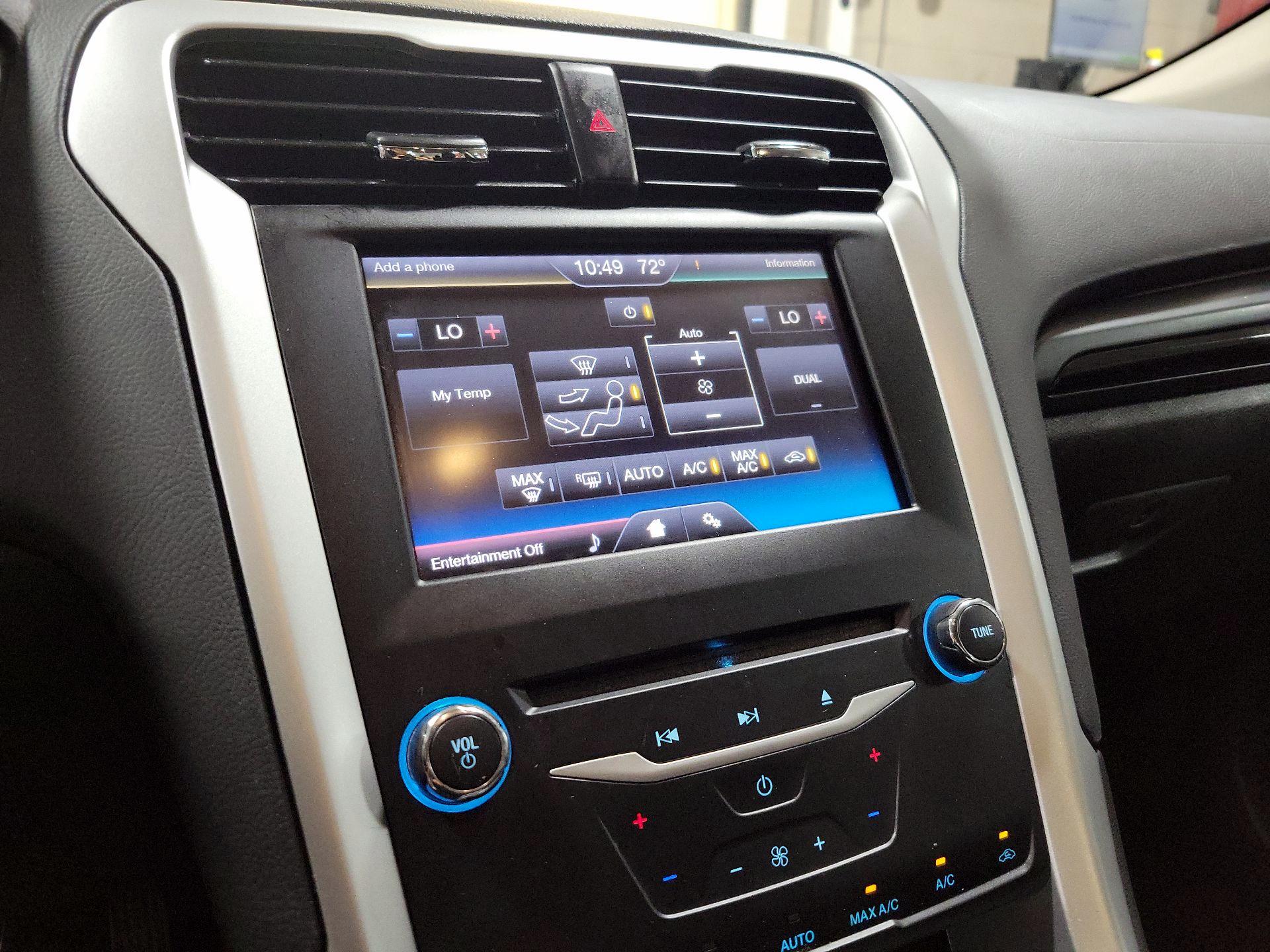 Thumbnail: 2015 Ford Fusion - 16