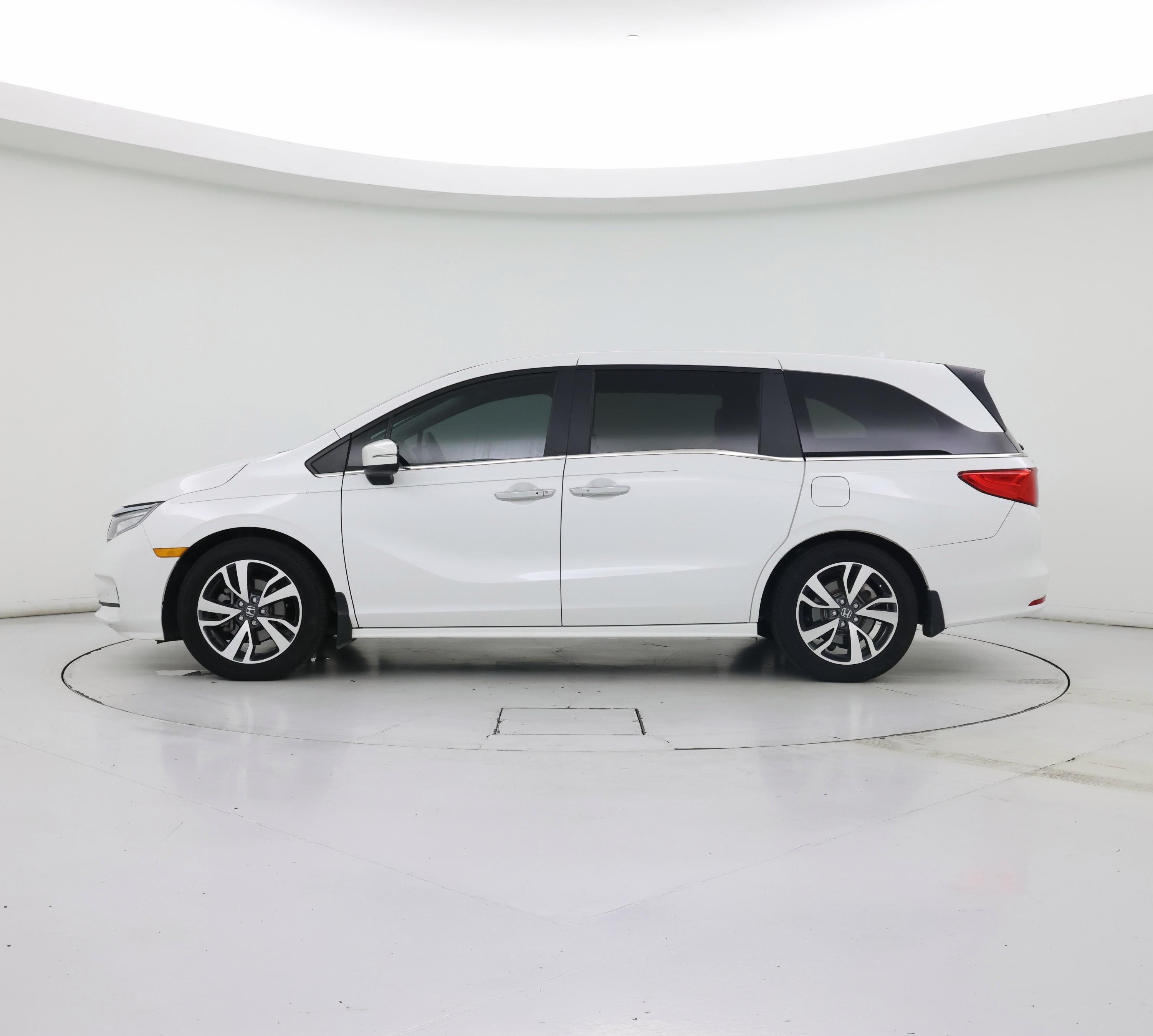 Thumbnail: 2022 Honda Odyssey - 3