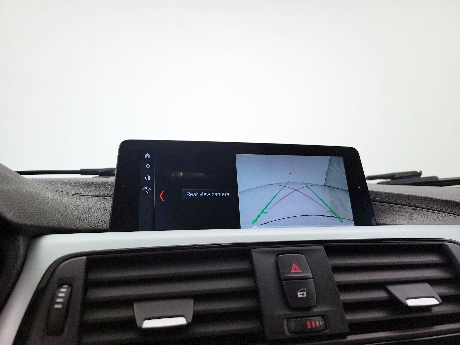 Thumbnail: 2018 BMW 3 Series - 14