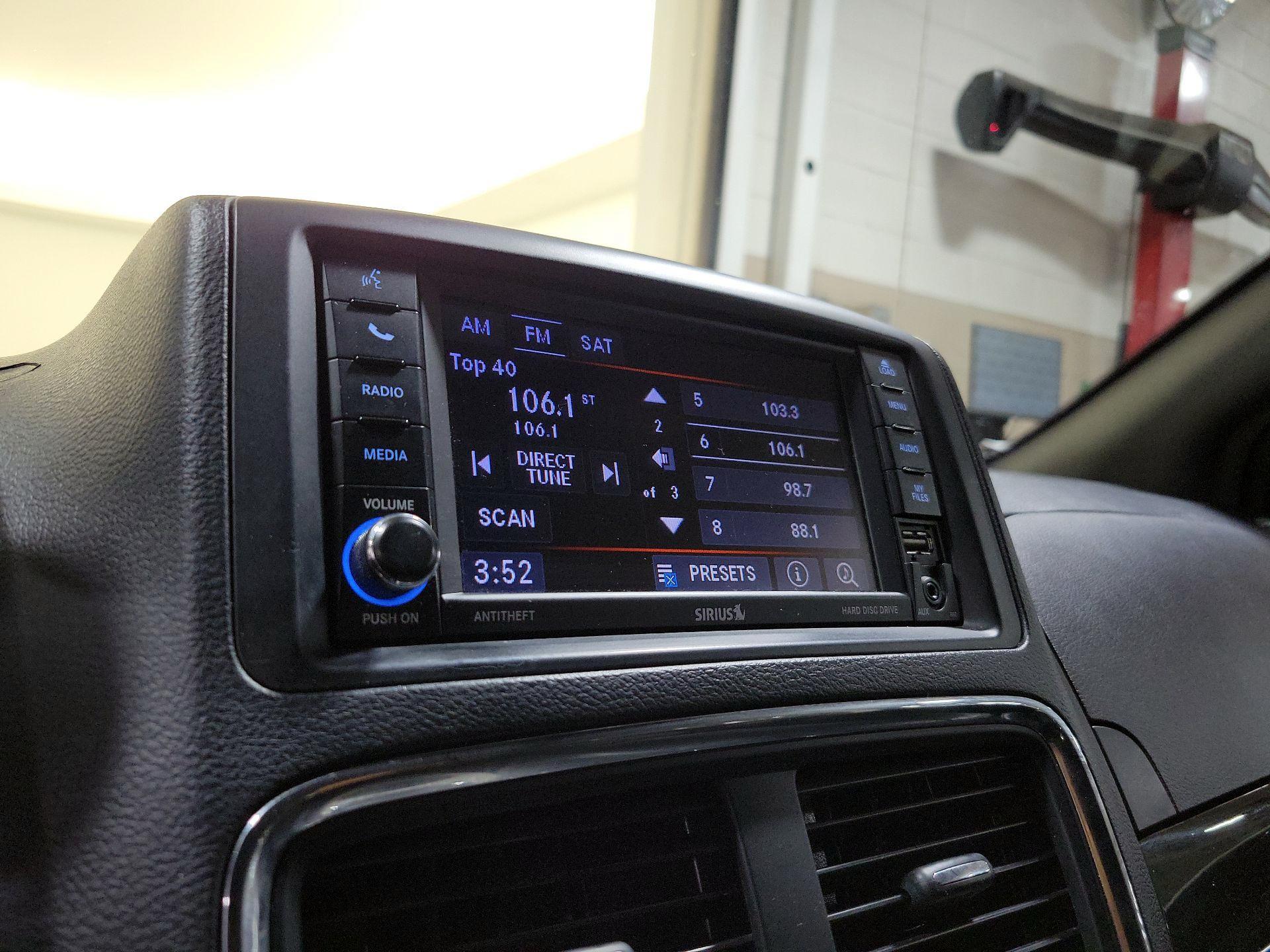 Thumbnail: 2020 Dodge Grand Caravan - 15