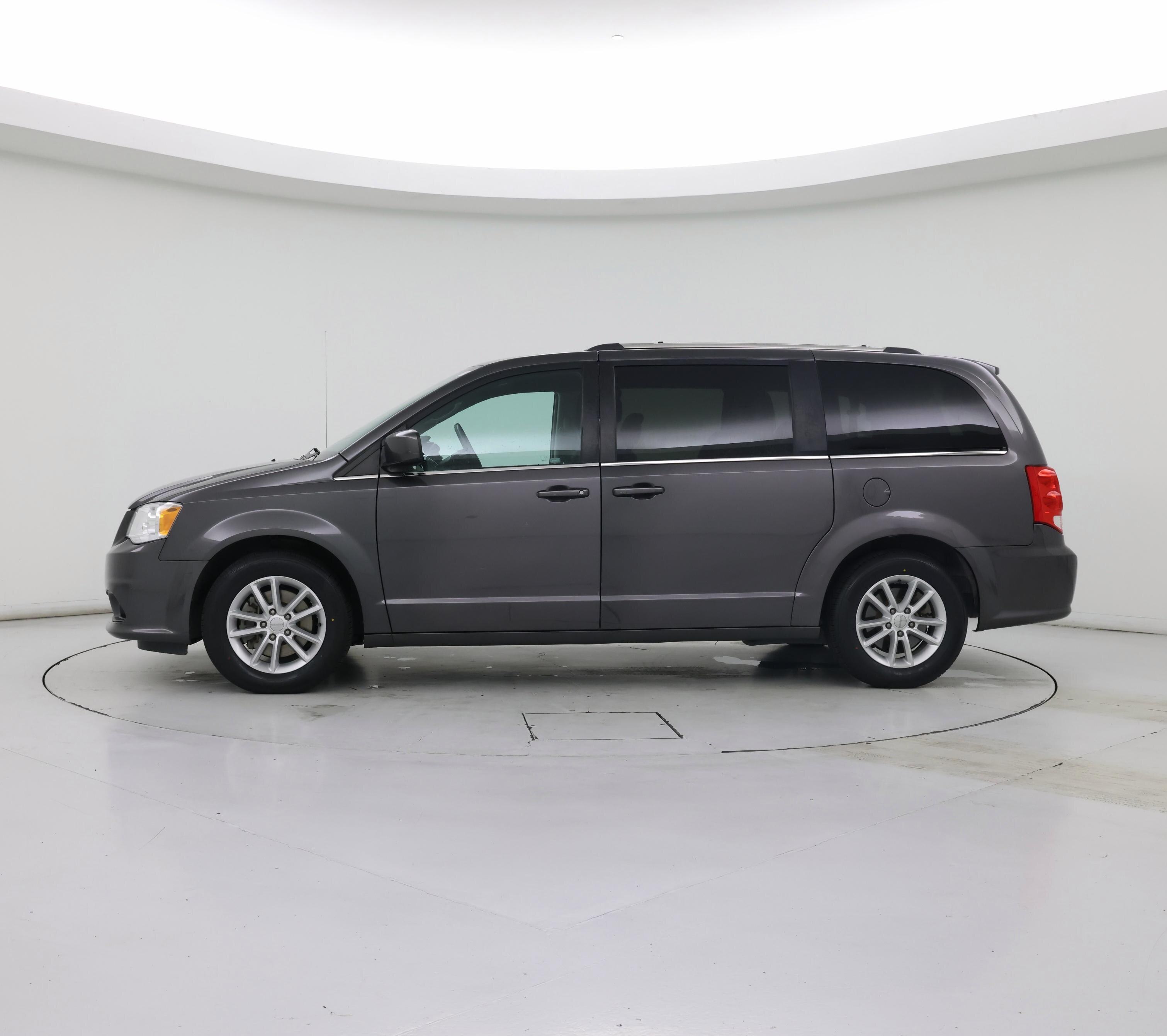 Thumbnail: 2020 Dodge Grand Caravan - 3