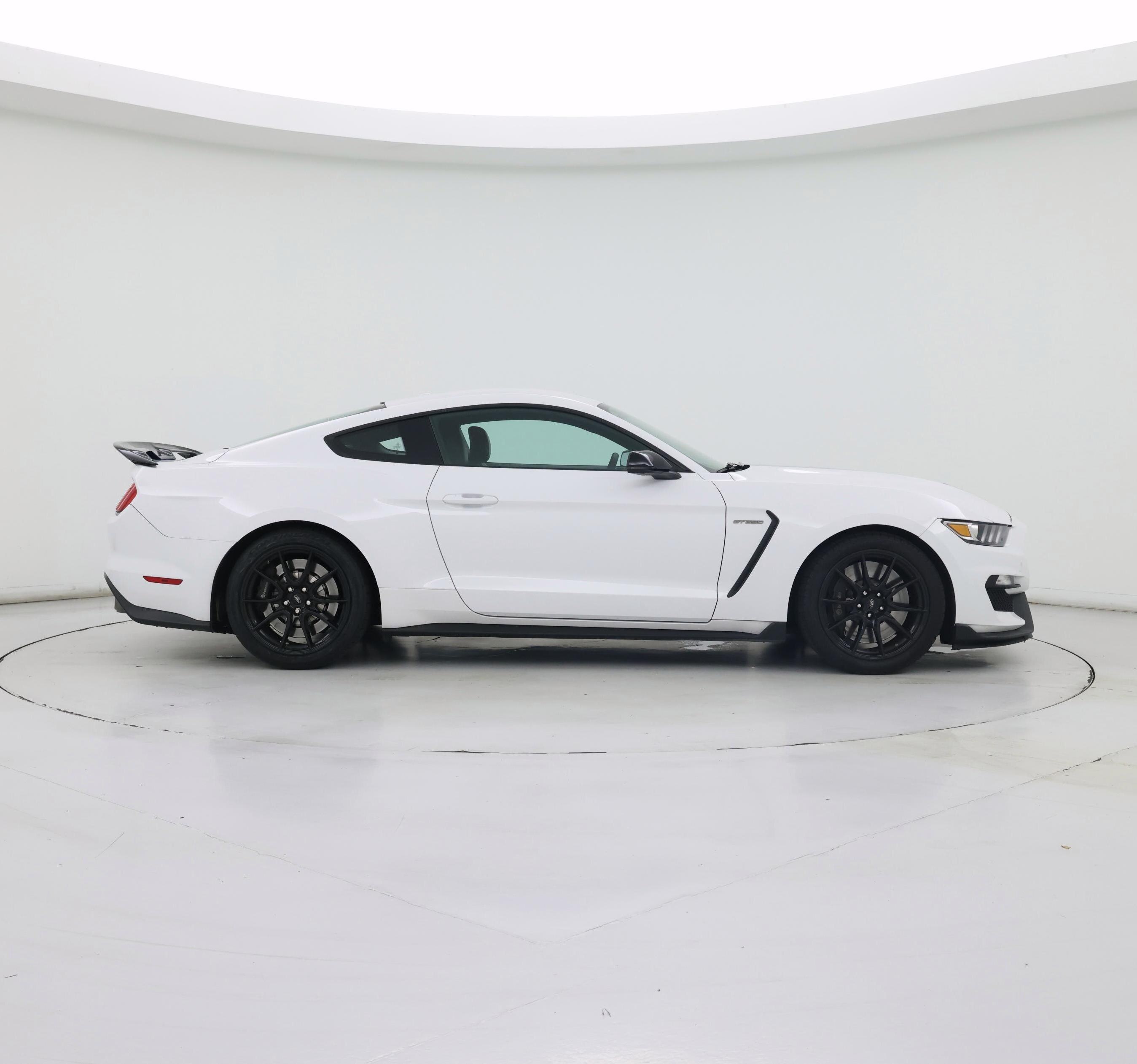 Thumbnail: 2019 Ford Mustang - 7