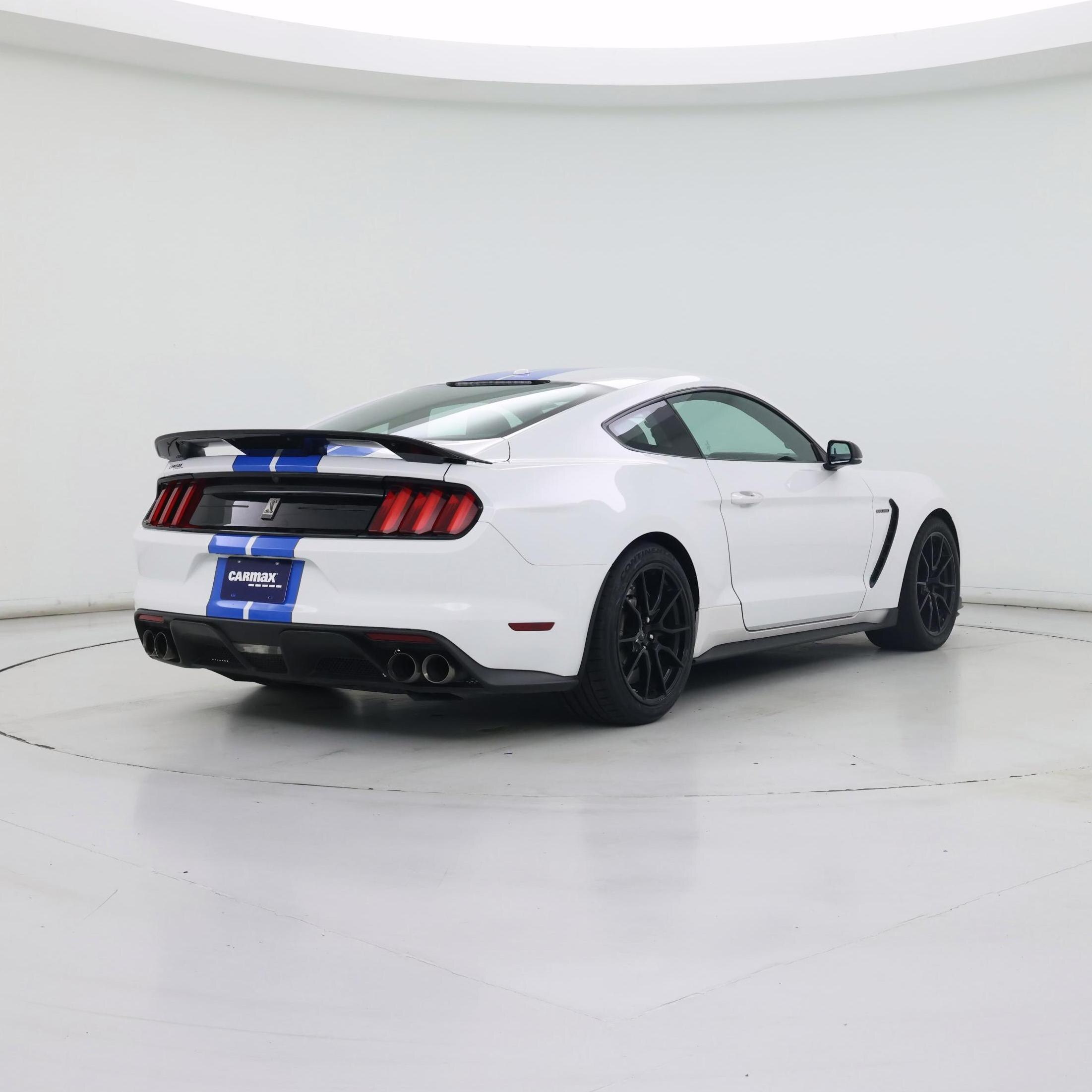 Thumbnail: 2019 Ford Mustang - 8