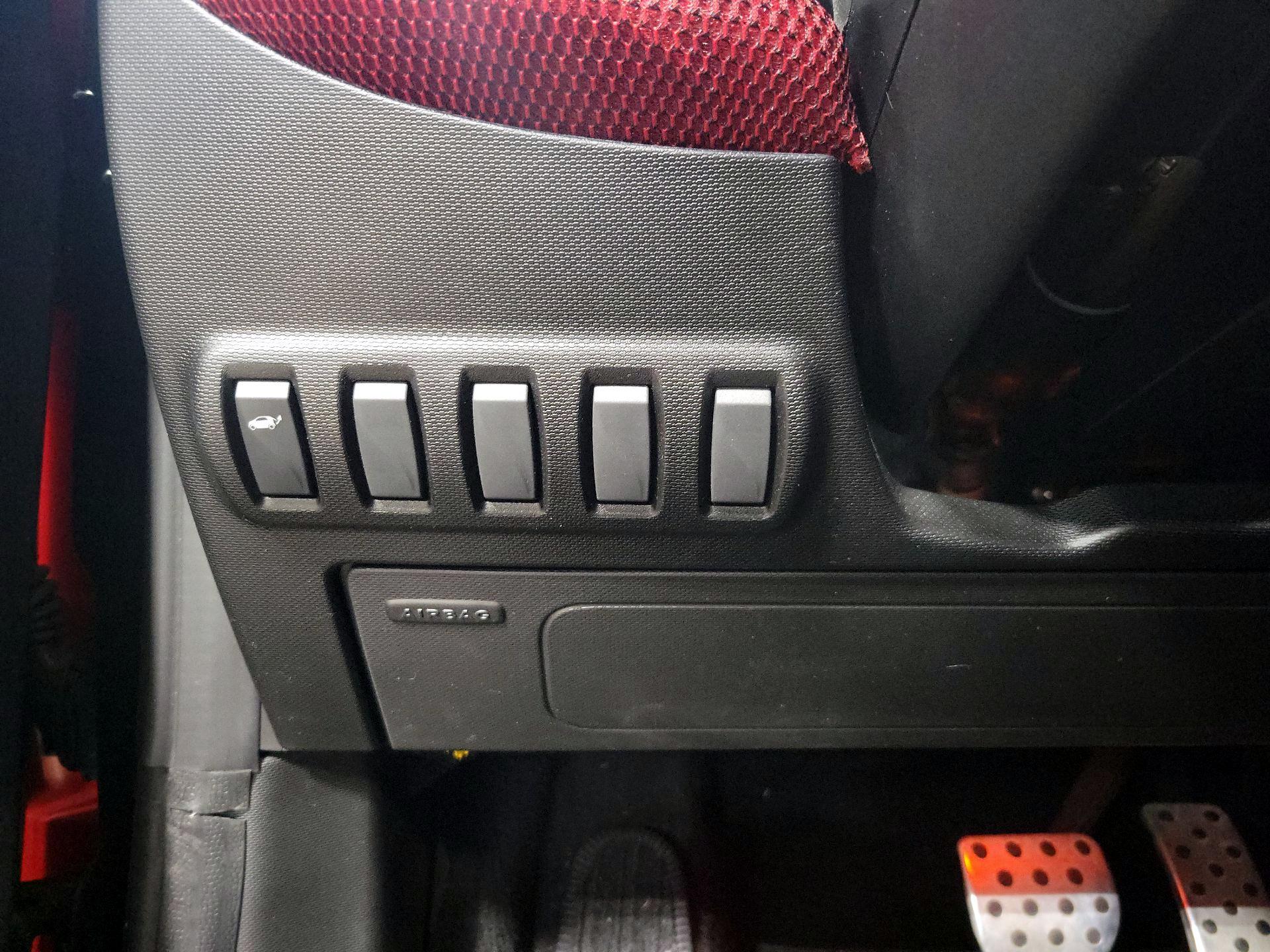 Thumbnail: 2017 smart fortwo - 13