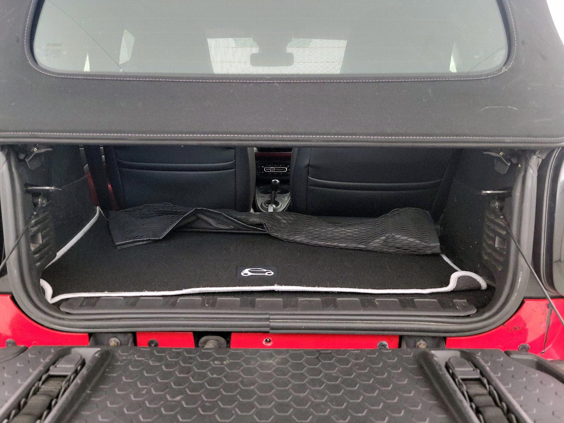 Thumbnail: 2017 smart fortwo - 17