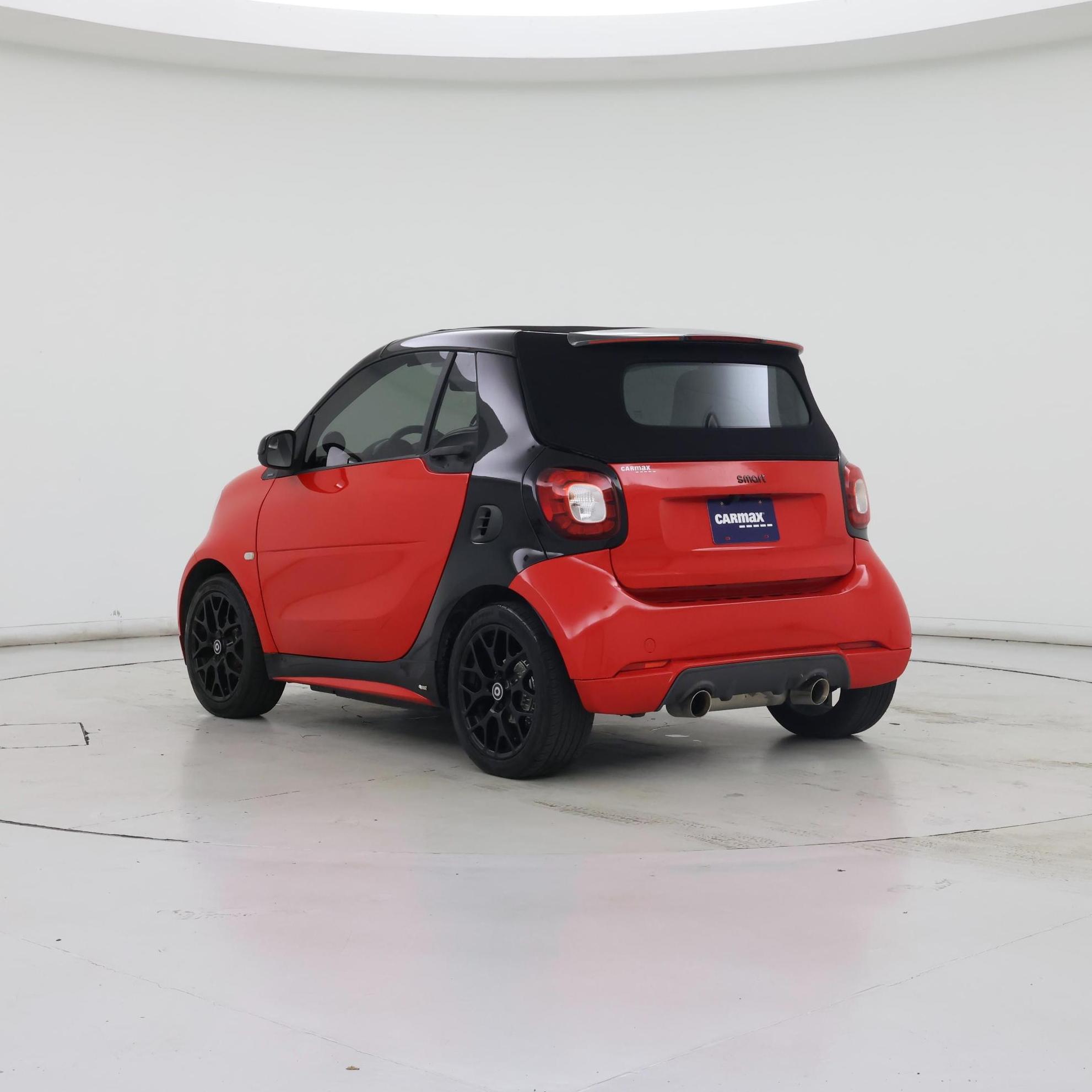 Thumbnail: 2017 smart fortwo - 2