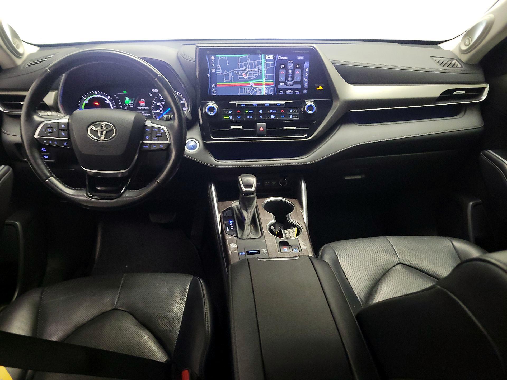 Thumbnail: 2021 Toyota Highlander - 9