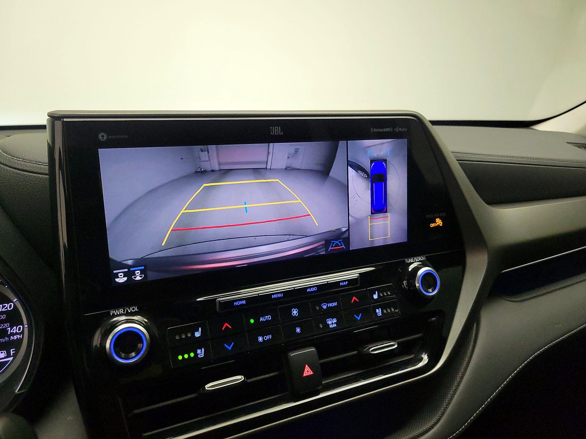 Thumbnail: 2021 Toyota Highlander - 15