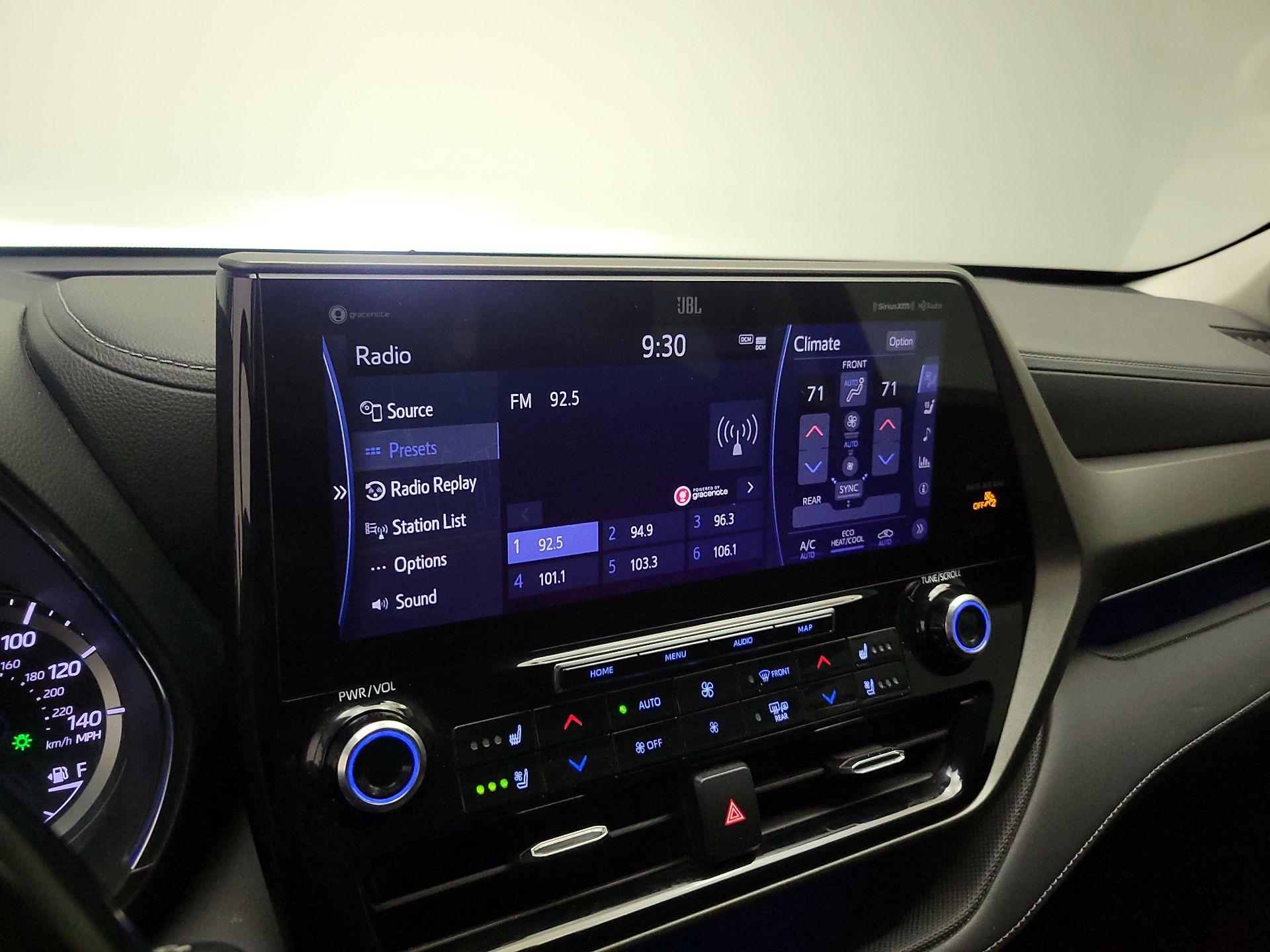 Thumbnail: 2021 Toyota Highlander - 16