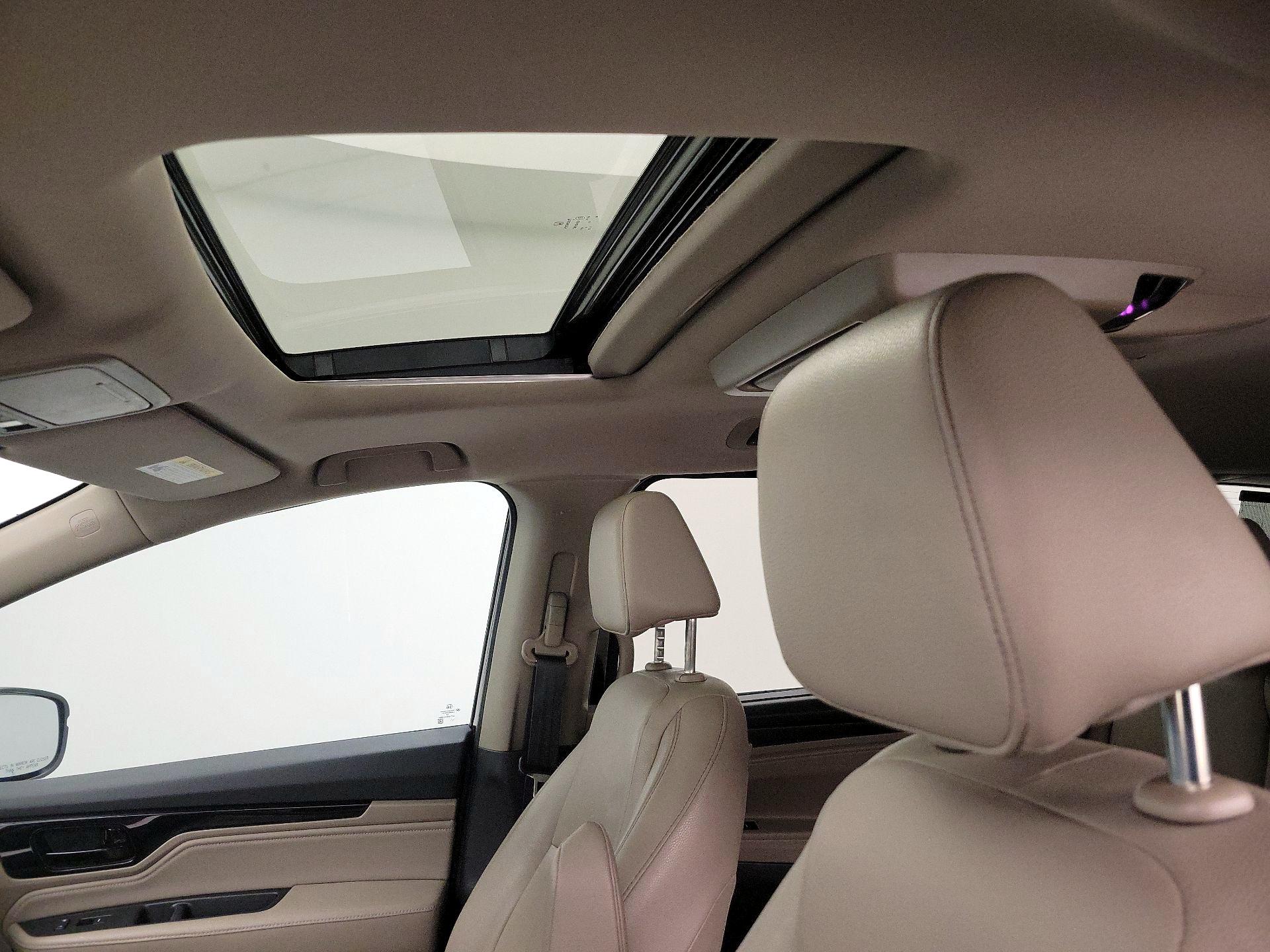 Thumbnail: 2021 Honda Odyssey - 18