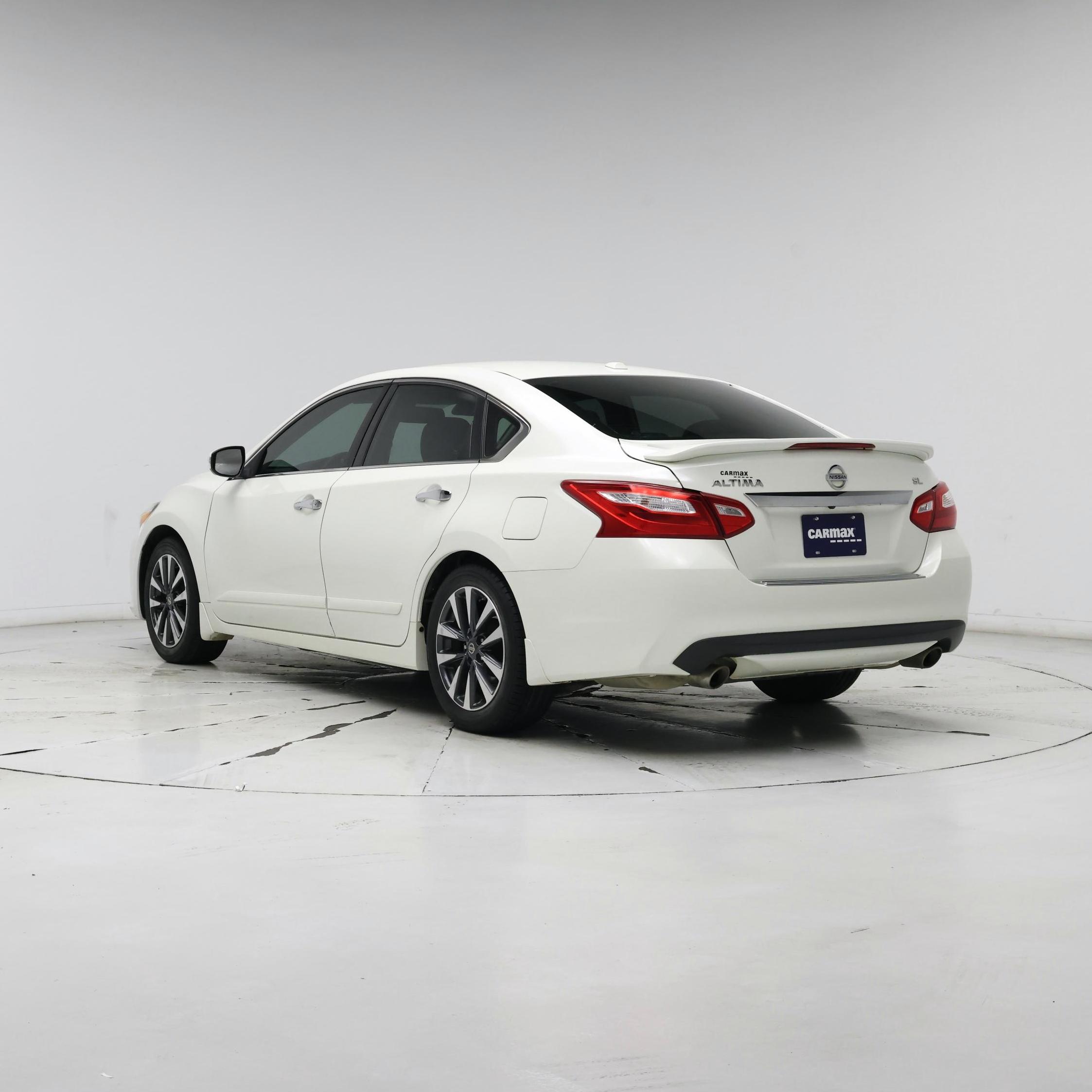 Thumbnail: 2016 Nissan Altima - 2