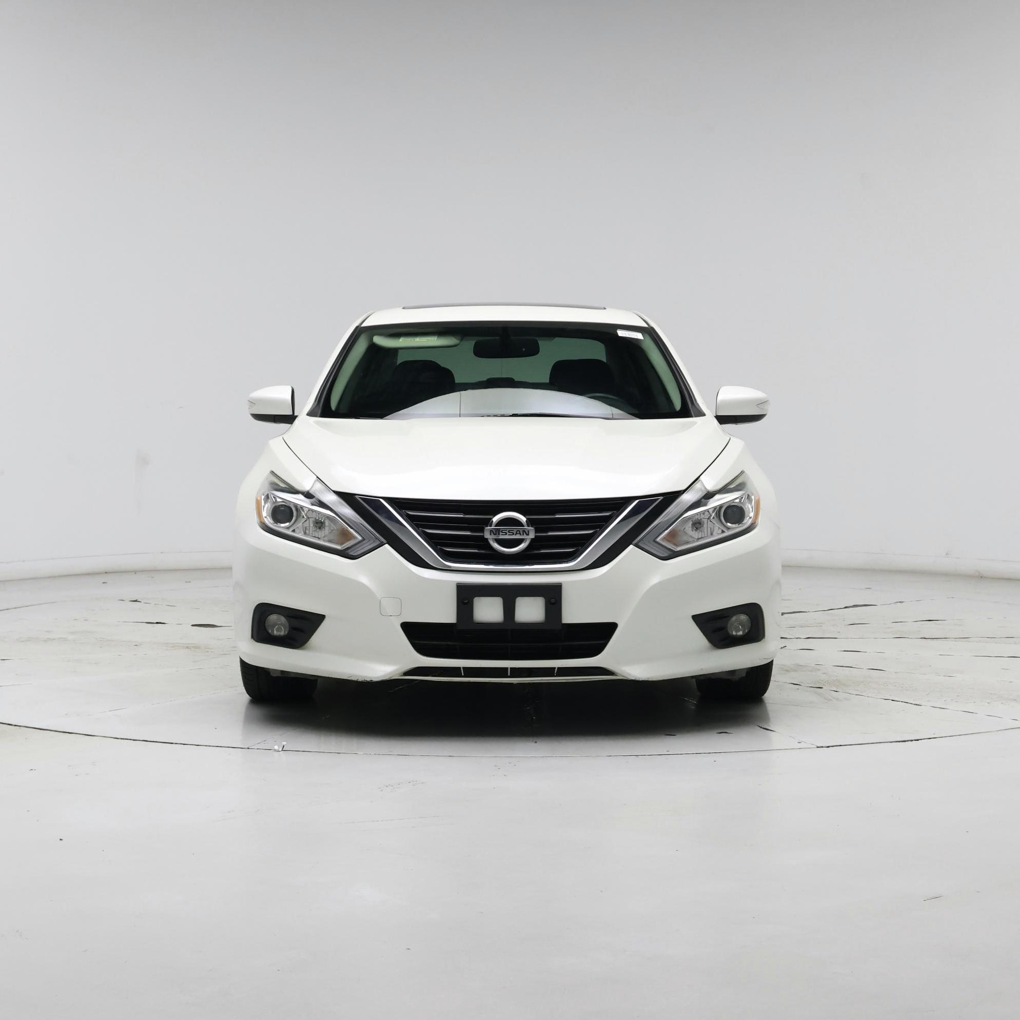 Thumbnail: 2016 Nissan Altima - 5