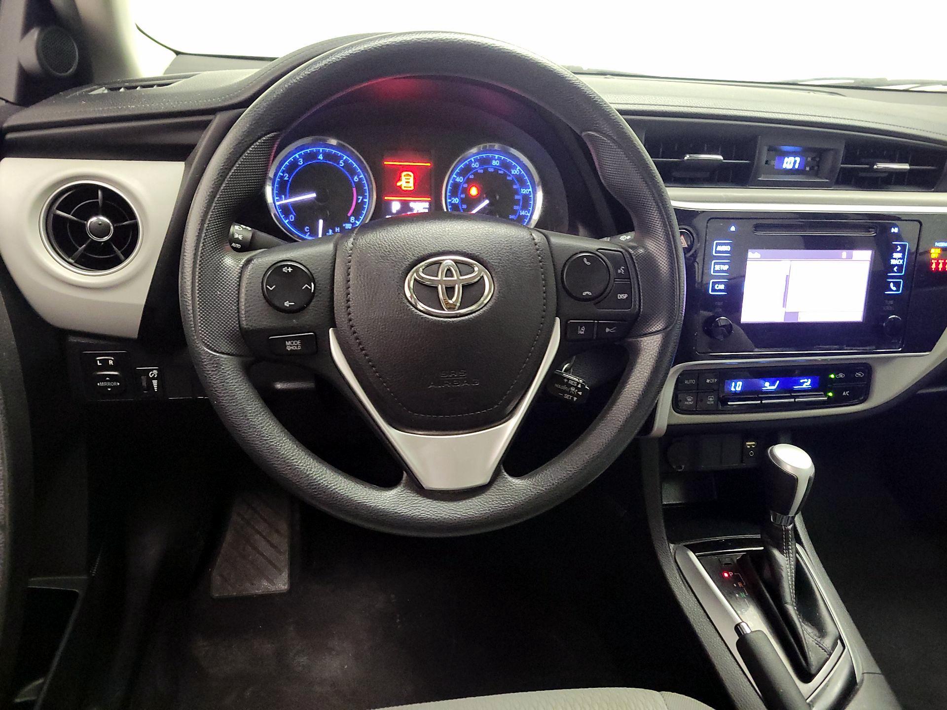 Thumbnail: 2018 Toyota Corolla - 10