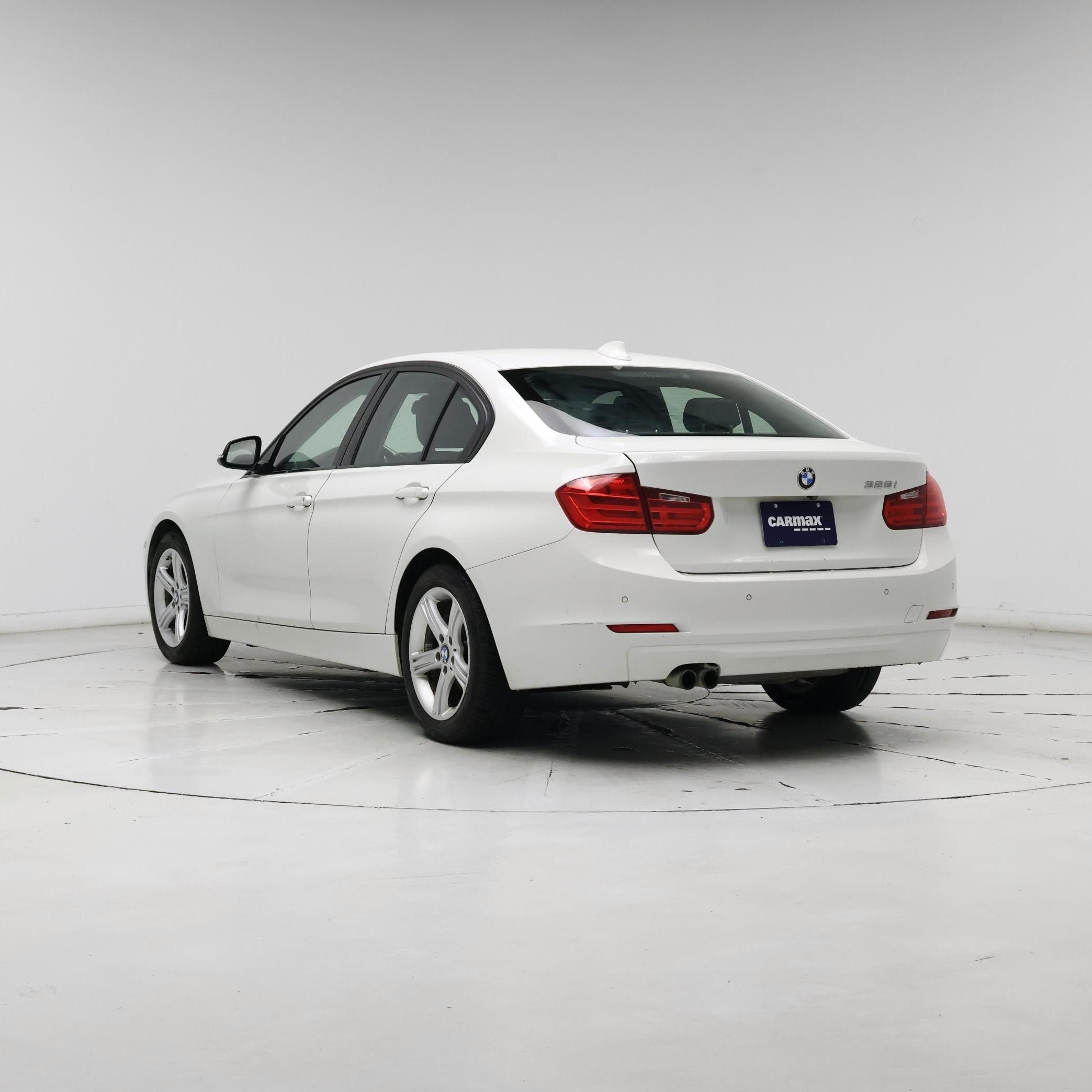 Thumbnail: 2015 BMW 3 Series - 2
