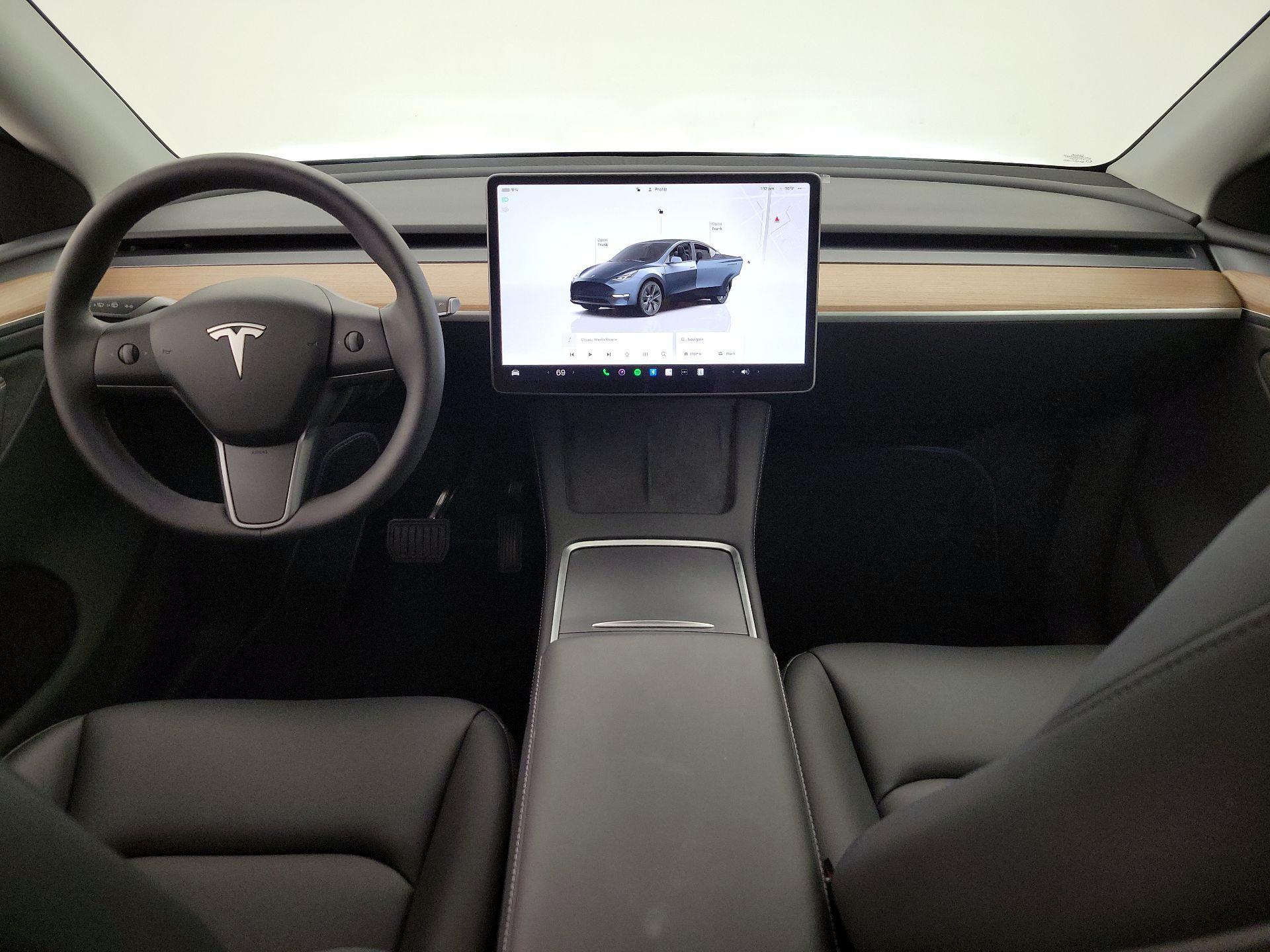 Thumbnail: 2025 Tesla Model Y - 9