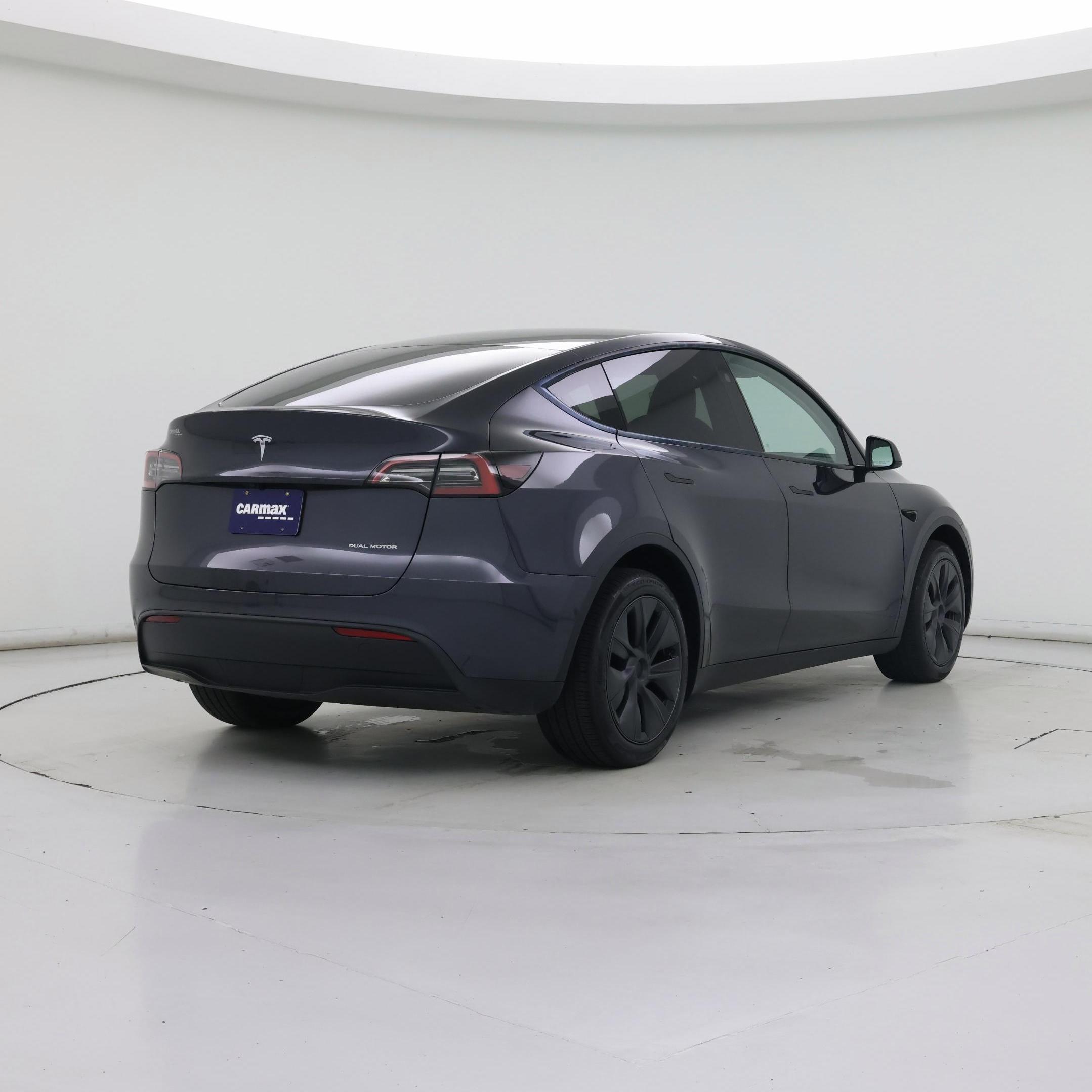 Thumbnail: 2025 Tesla Model Y - 8