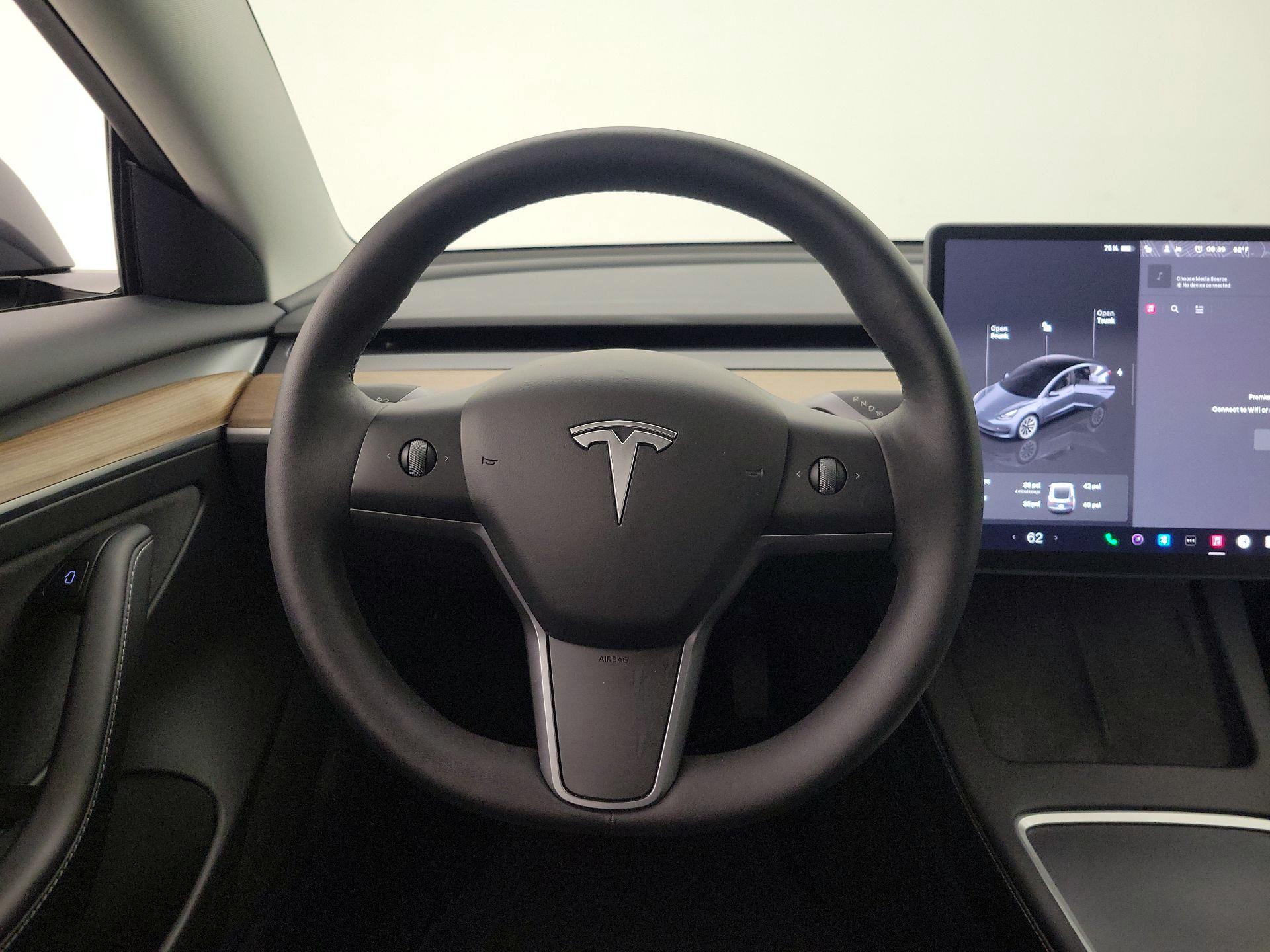 Thumbnail: 2022 Tesla Model 3 - 10