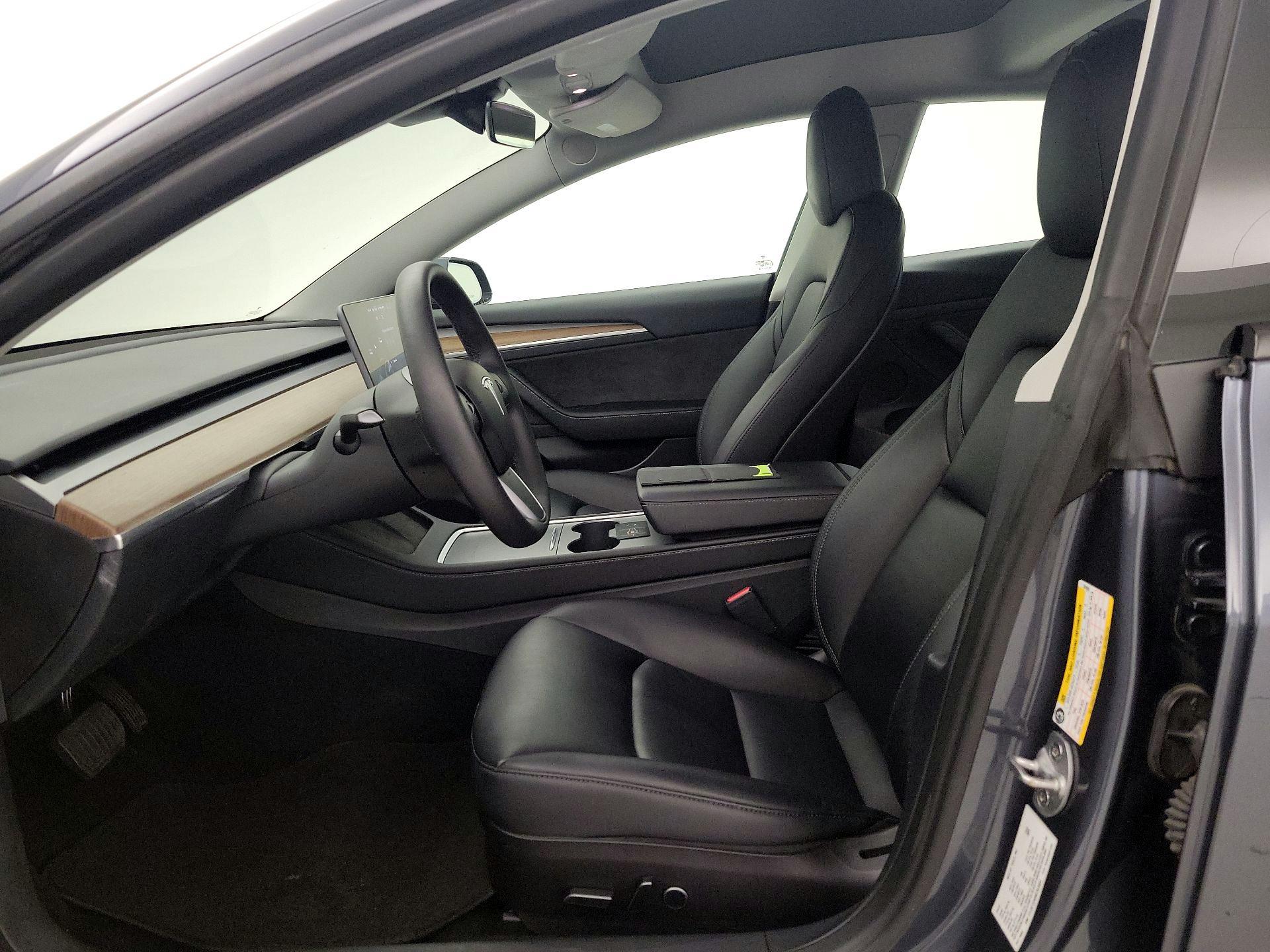 Thumbnail: 2022 Tesla Model 3 - 11