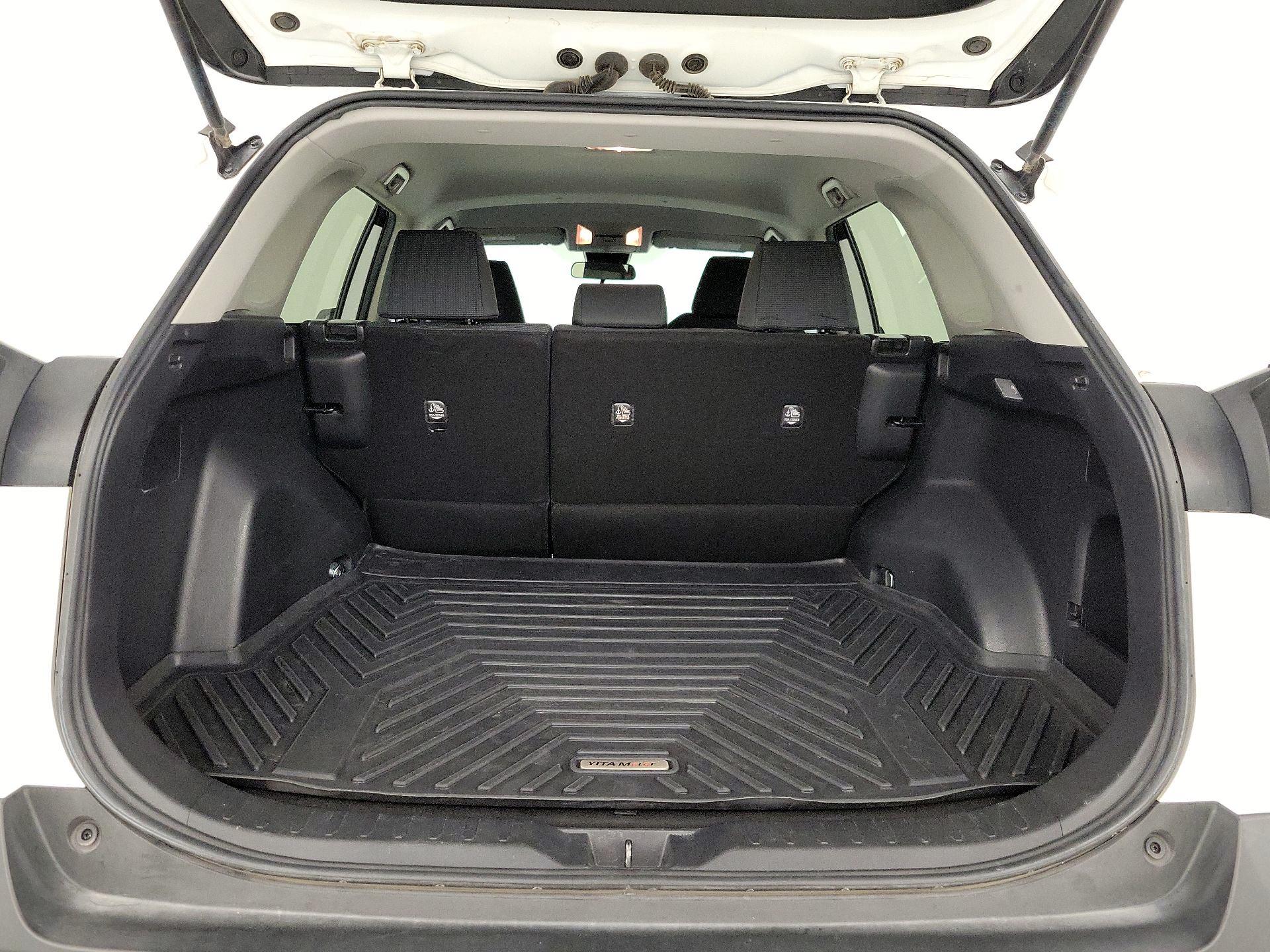 Thumbnail: 2021 Toyota RAV4 - 19