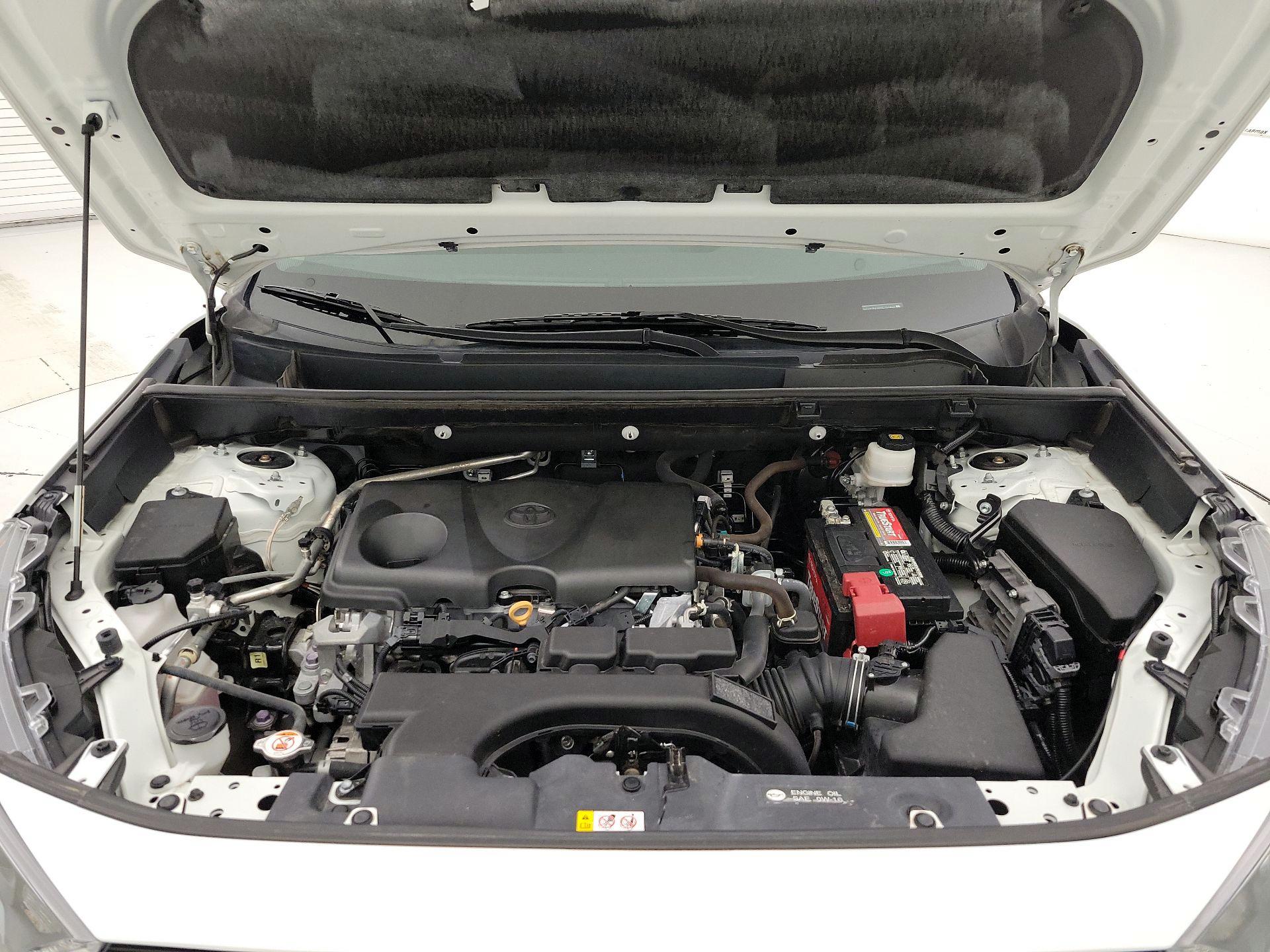 Thumbnail: 2021 Toyota RAV4 - 20