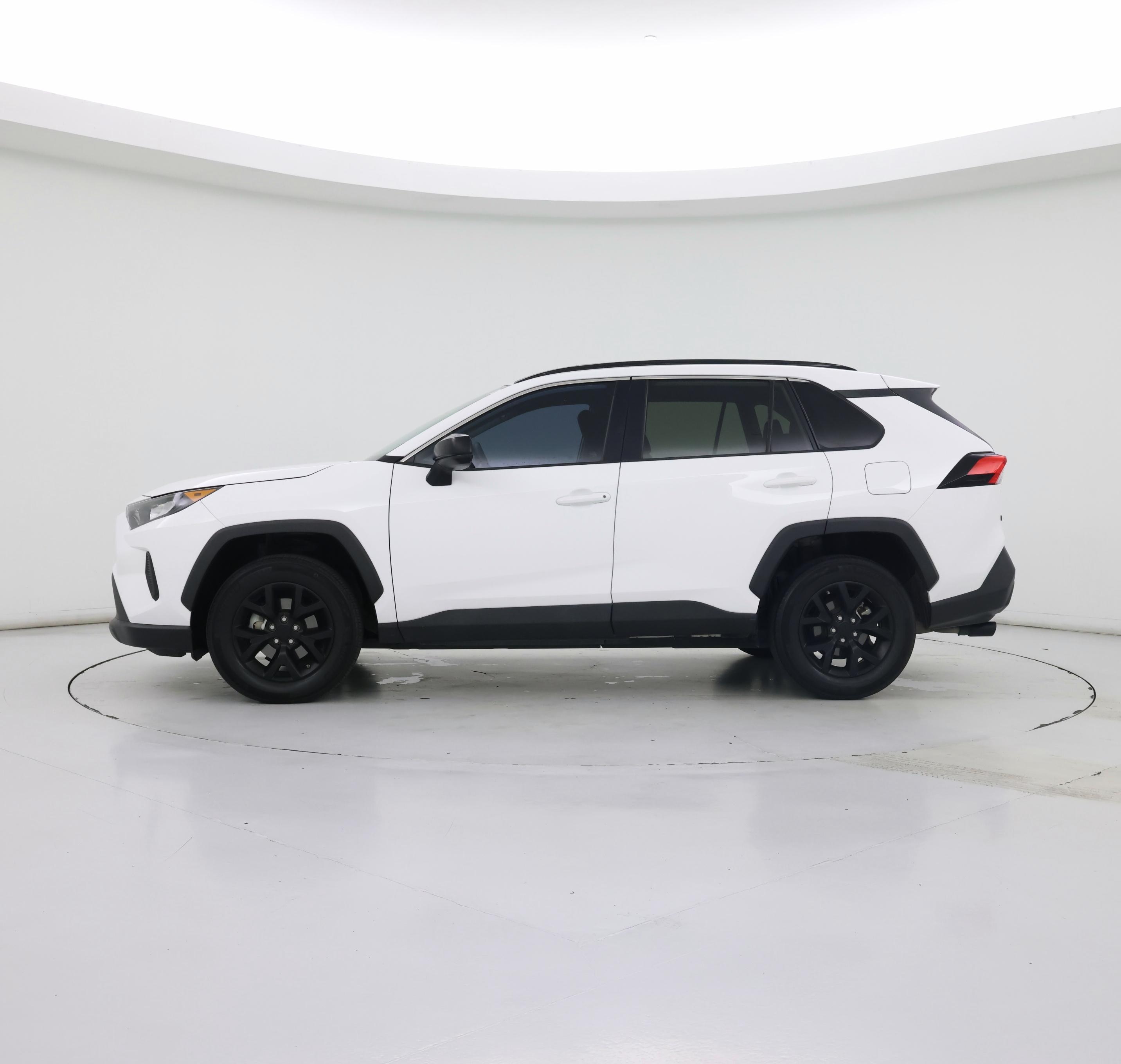 Thumbnail: 2021 Toyota RAV4 - 3