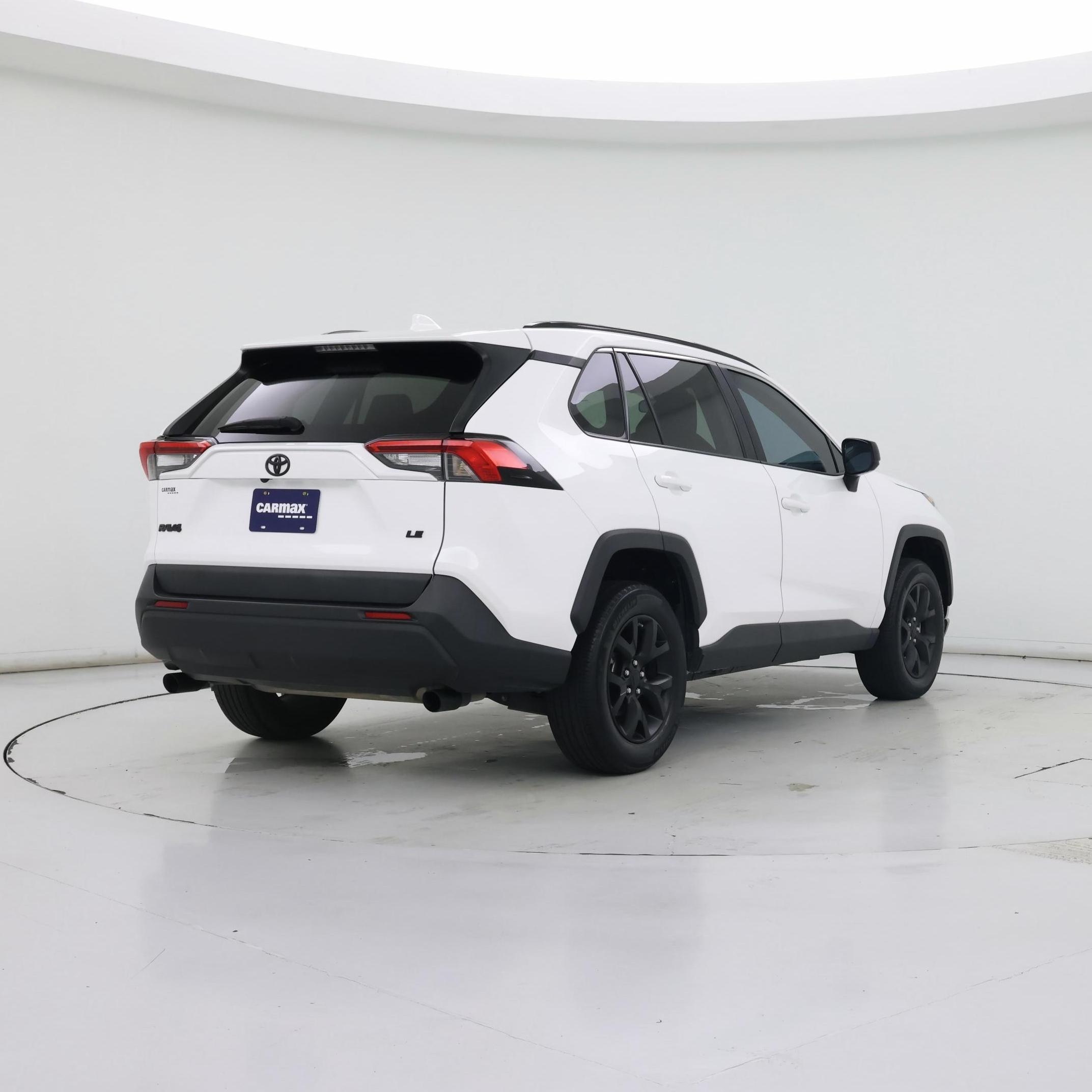 Thumbnail: 2021 Toyota RAV4 - 8