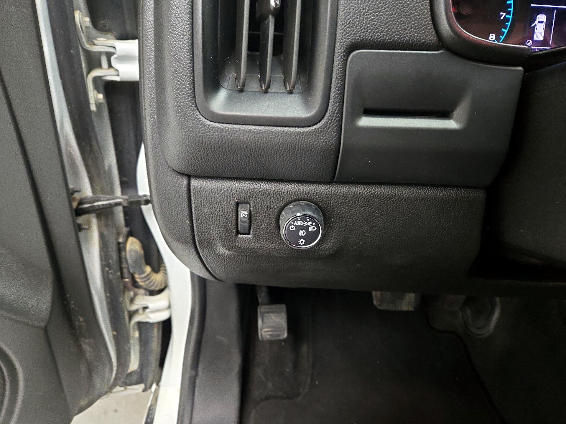 Thumbnail: 2021 Chevrolet Colorado - 13