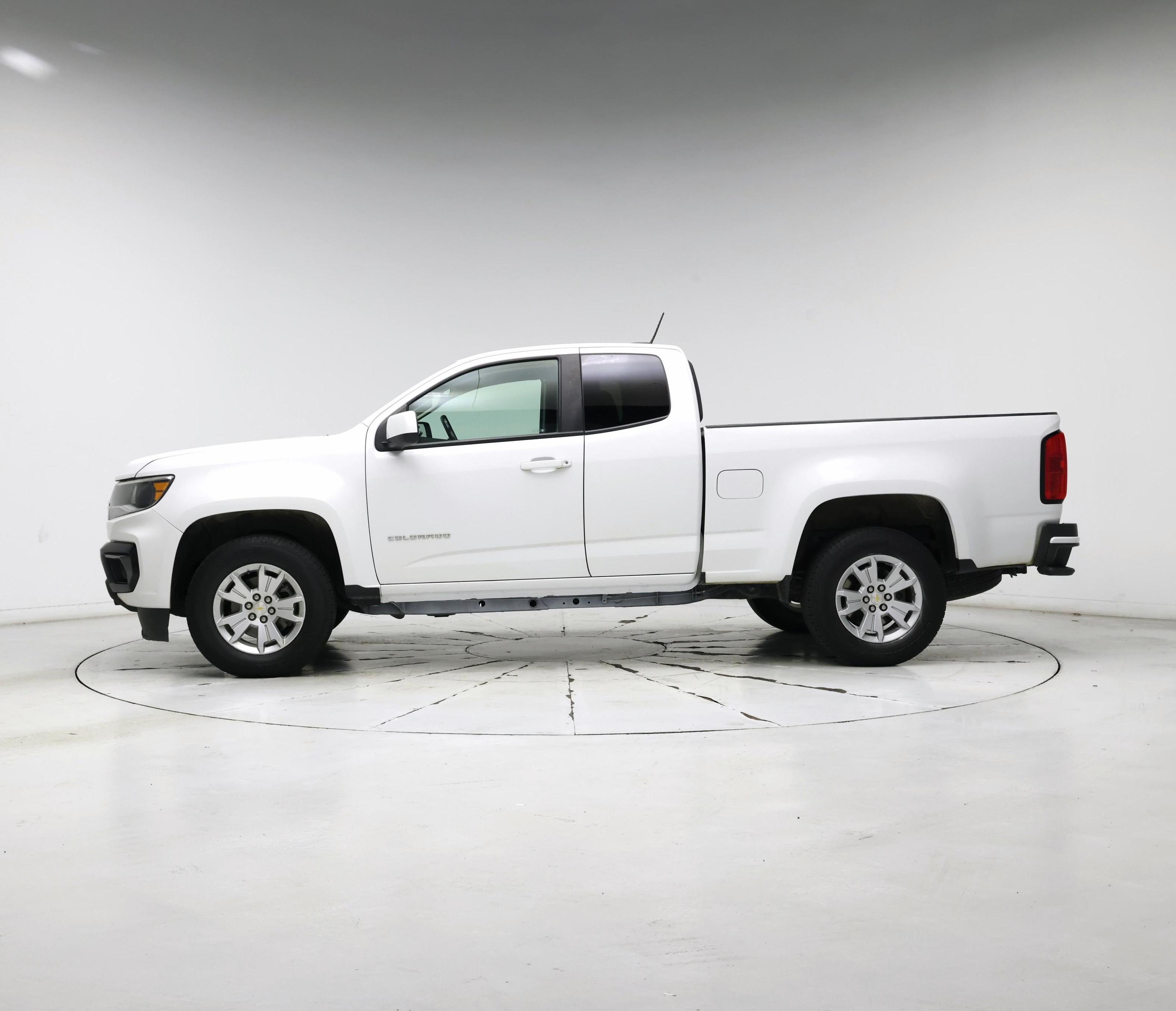 Thumbnail: 2021 Chevrolet Colorado - 3