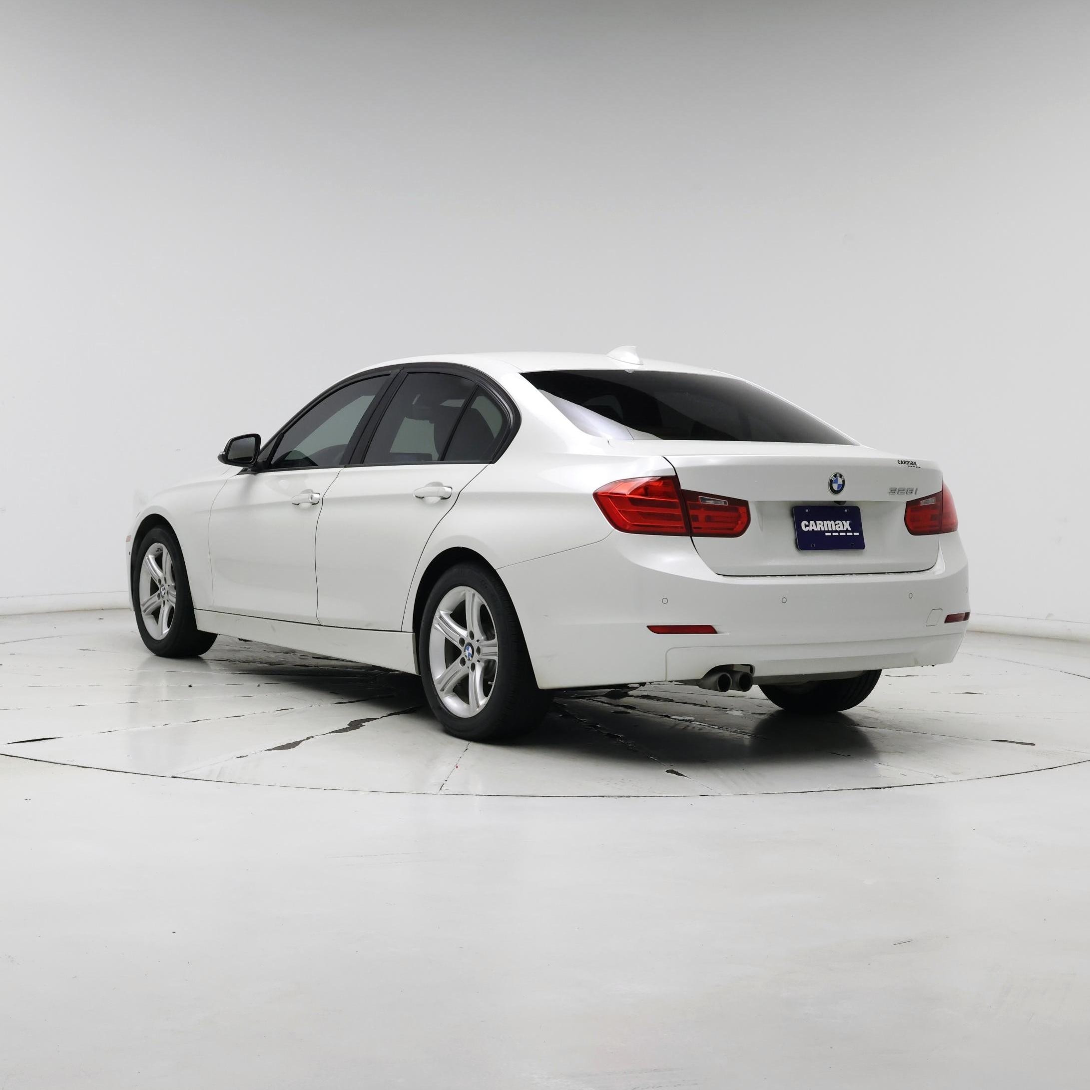 Thumbnail: 2015 BMW 3 Series - 2