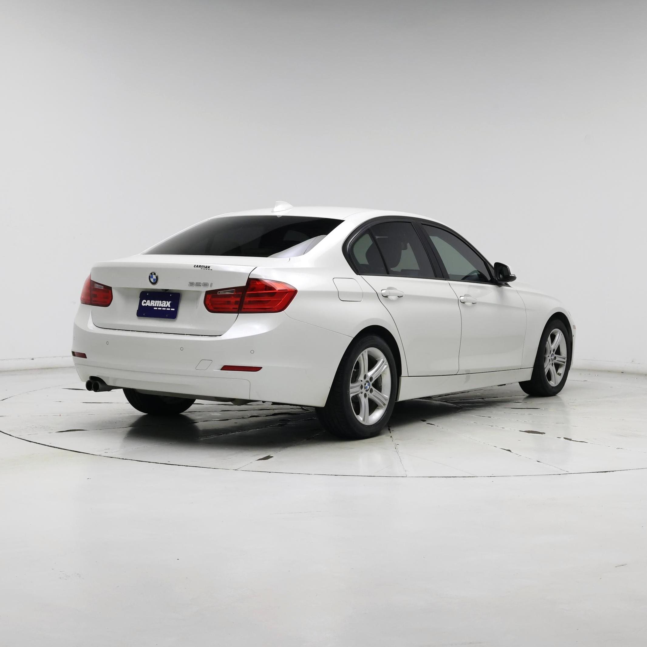 Thumbnail: 2015 BMW 3 Series - 8