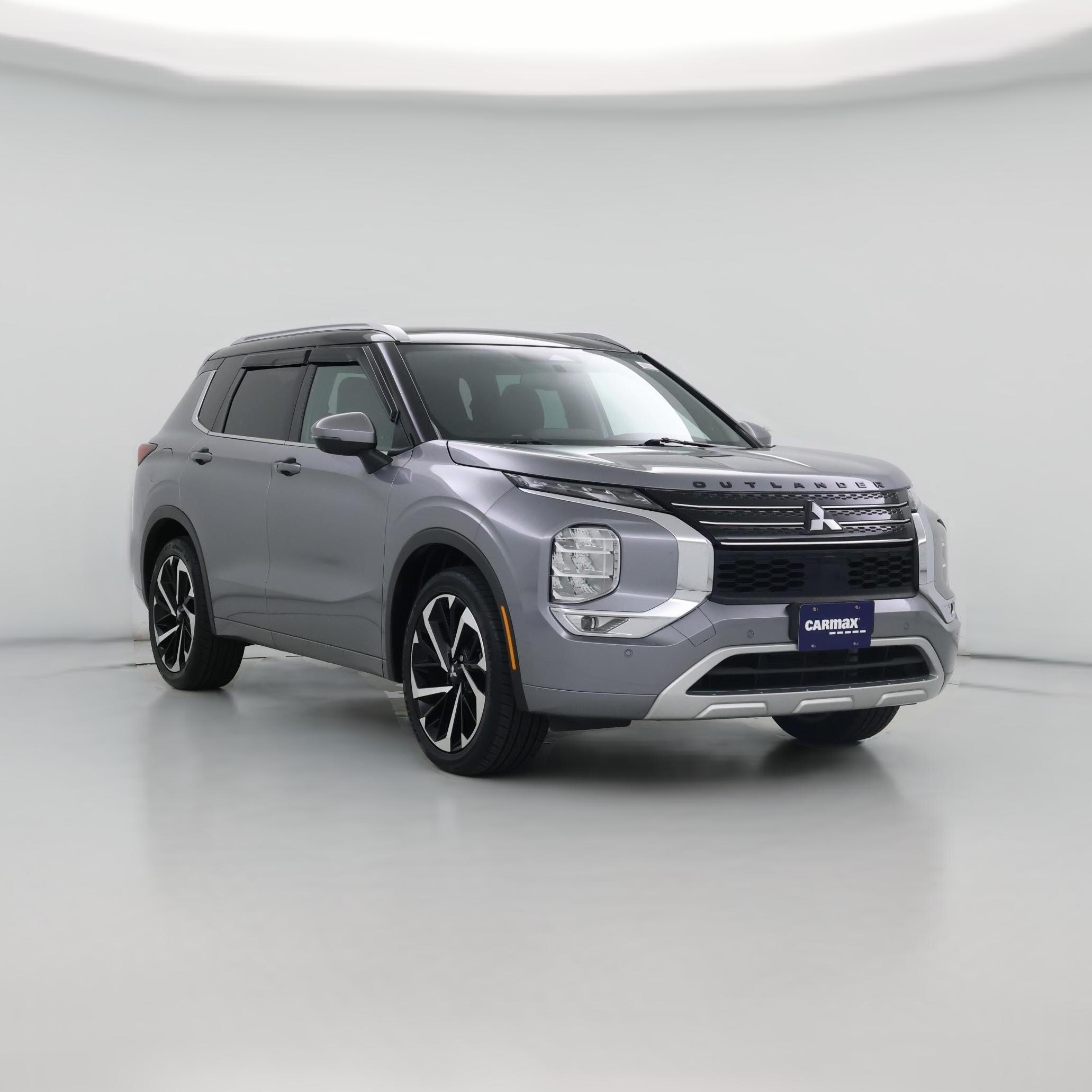 Thumbnail: 2023 Mitsubishi Outlander - 1