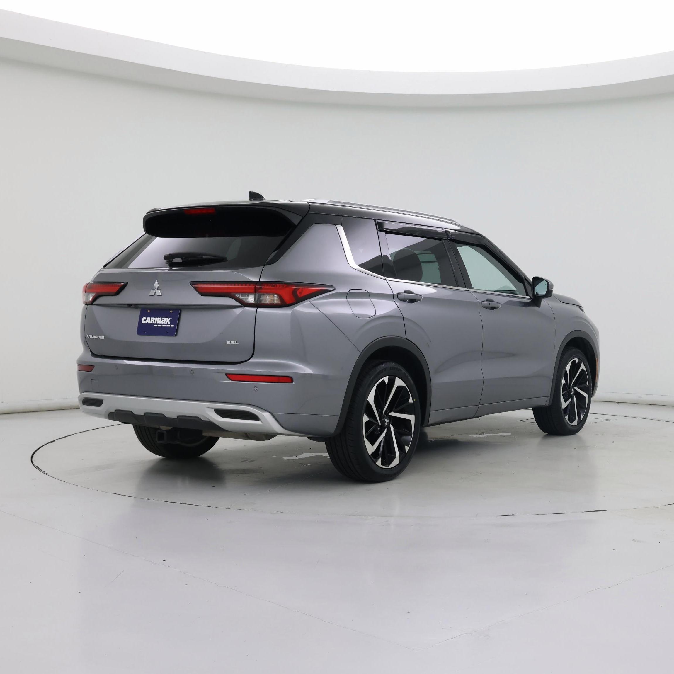 Thumbnail: 2023 Mitsubishi Outlander - 8