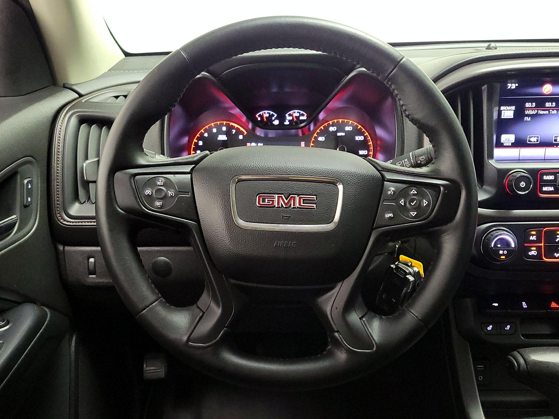 Thumbnail: 2015 GMC Canyon - 10